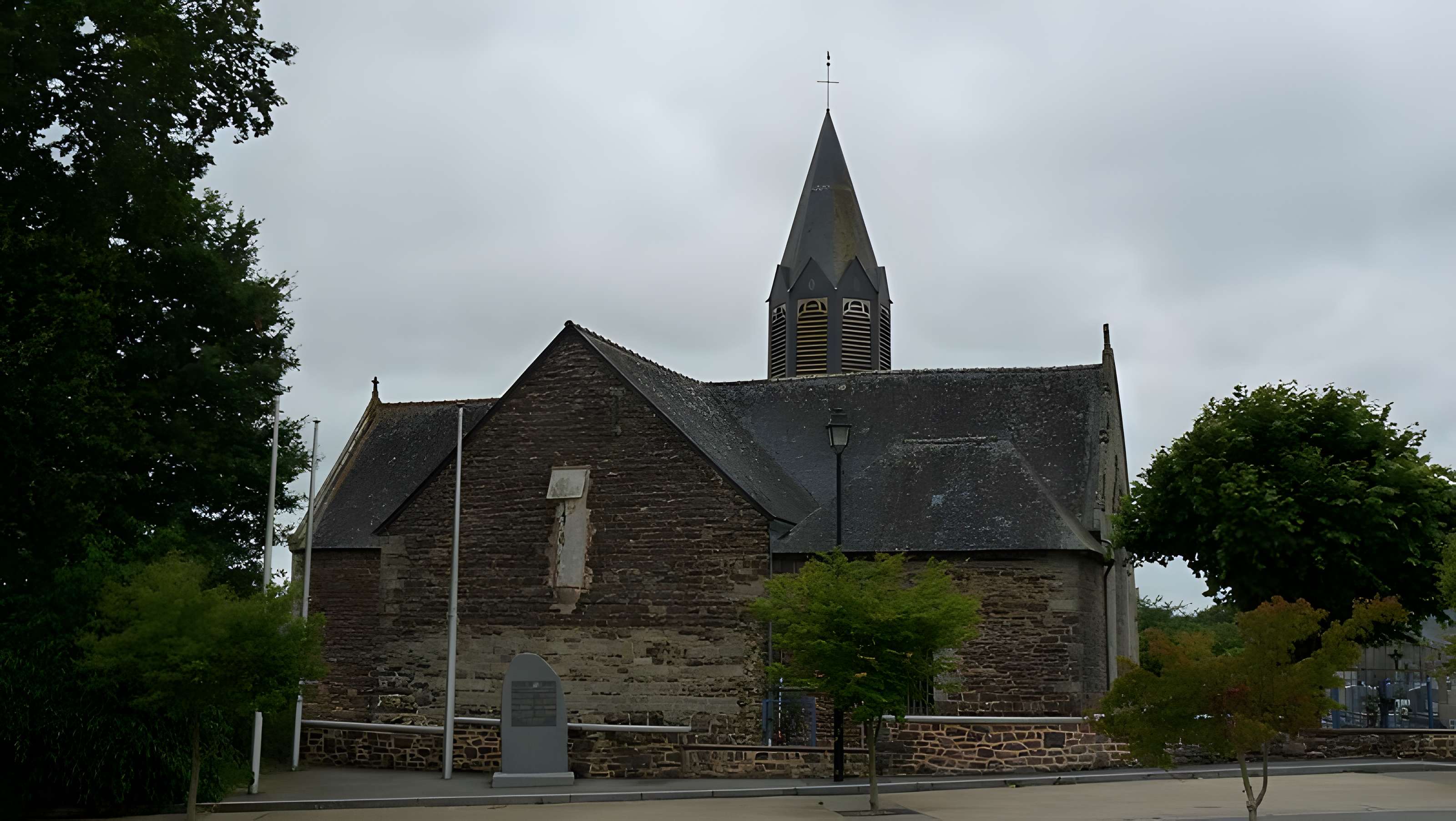 Église Saint-Michel de La Nouaye