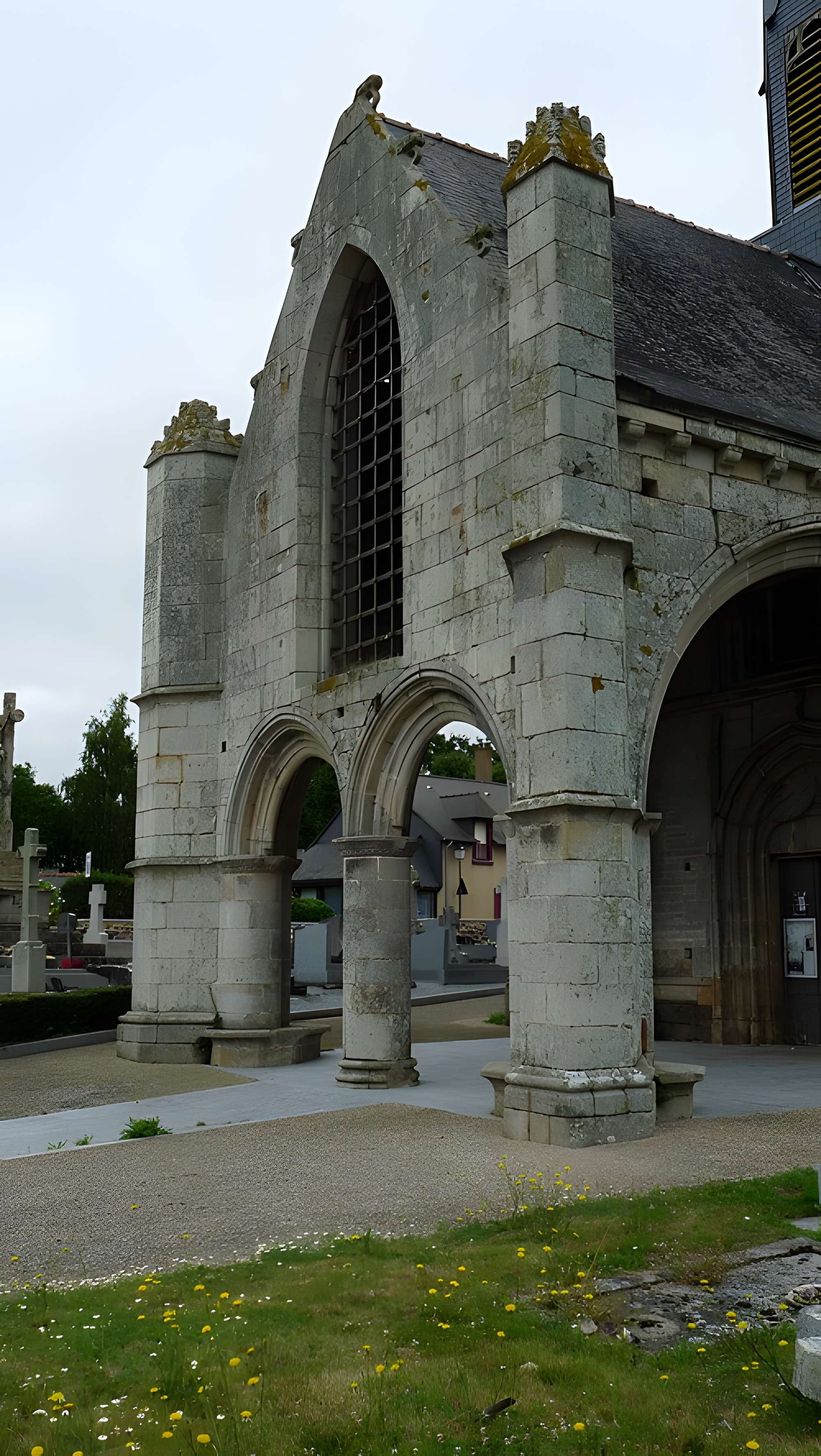 Église Saint-Michel de La Nouaye