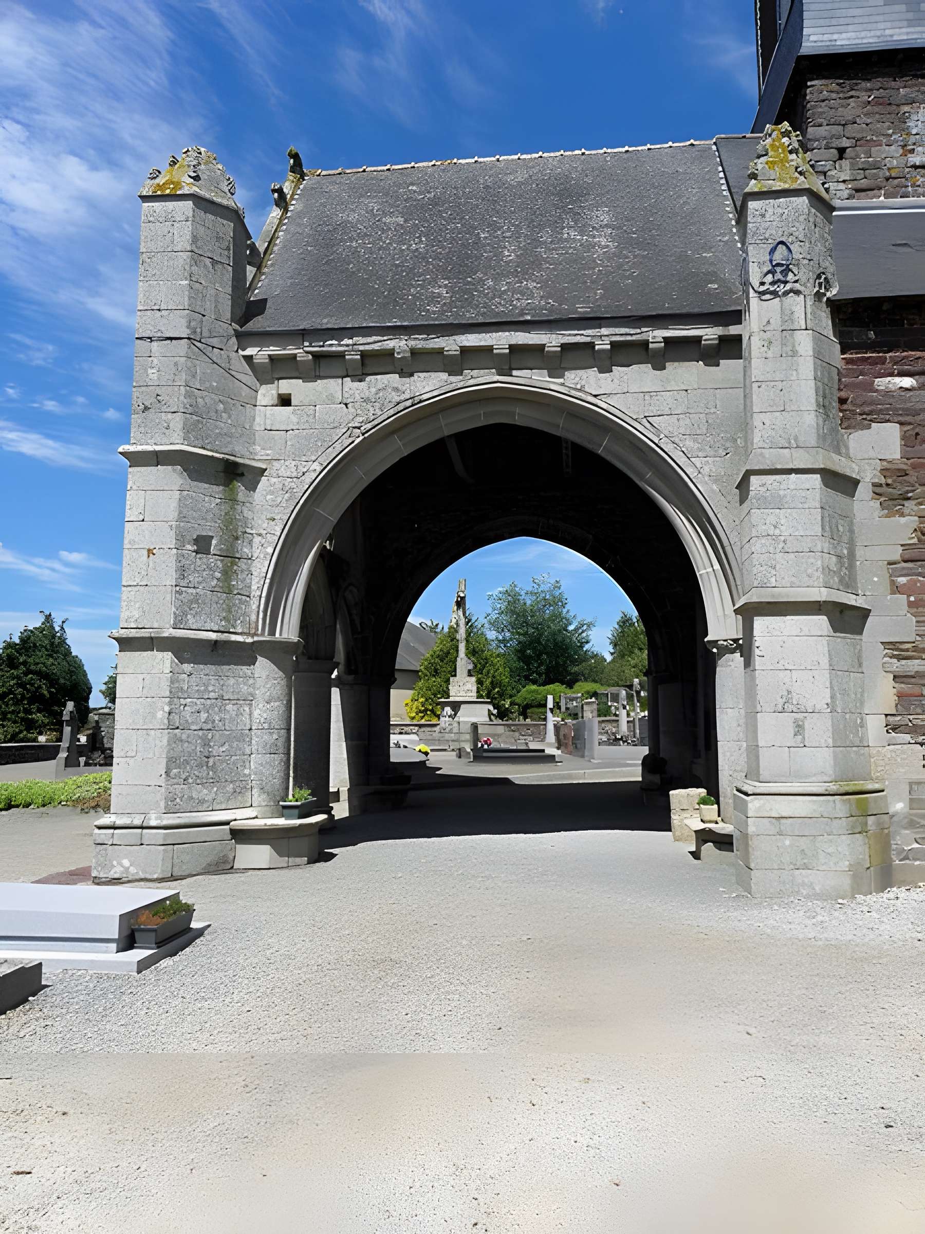 Église Saint-Michel de La Nouaye
