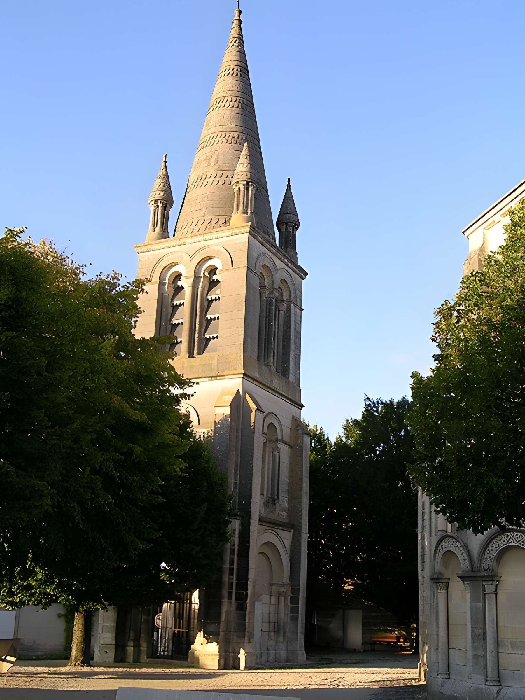 Église Saint-Michel de Saint-Michel en Charente