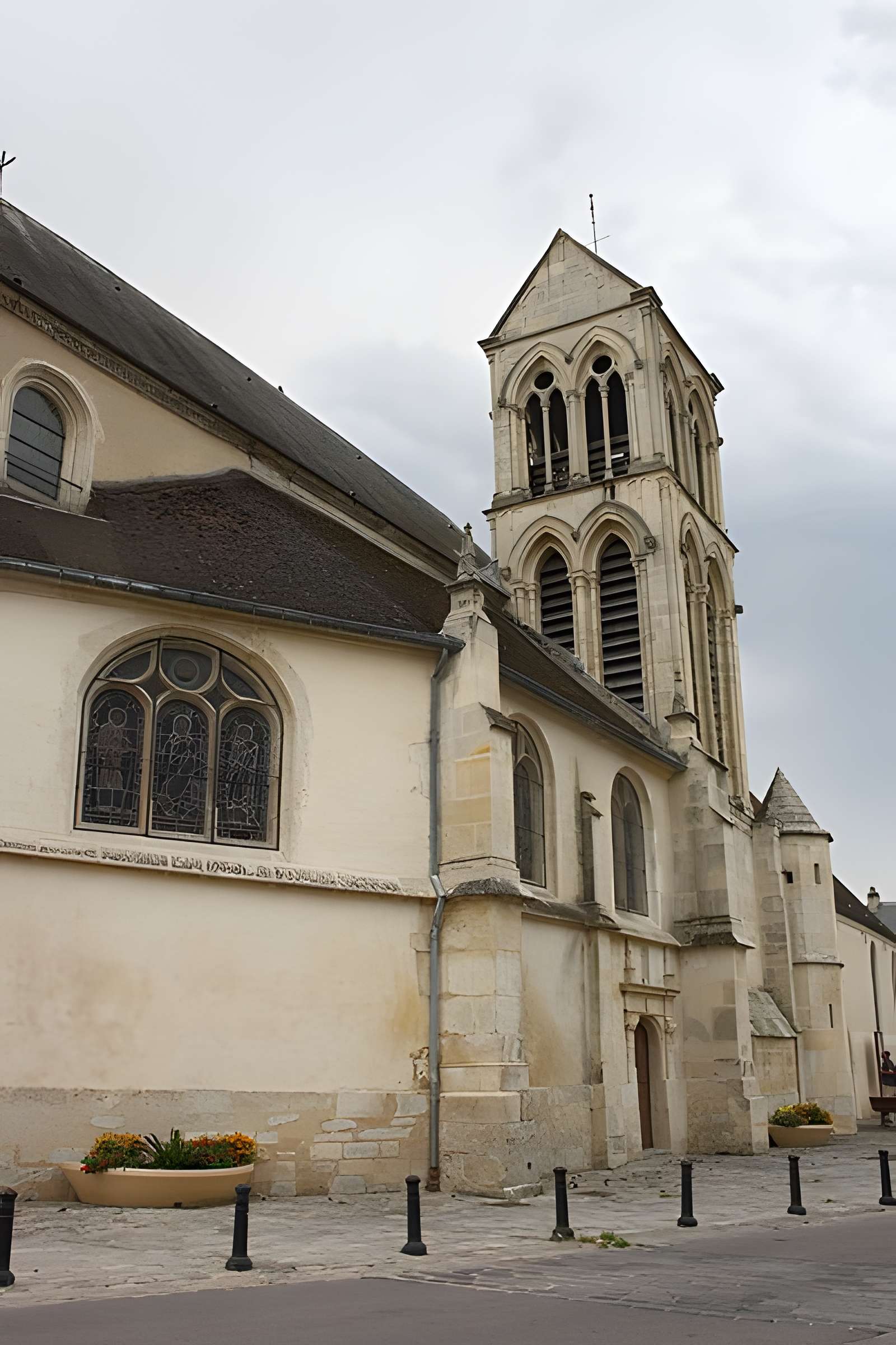 Église Saint-Nicolas de Mézières-sur-Seine