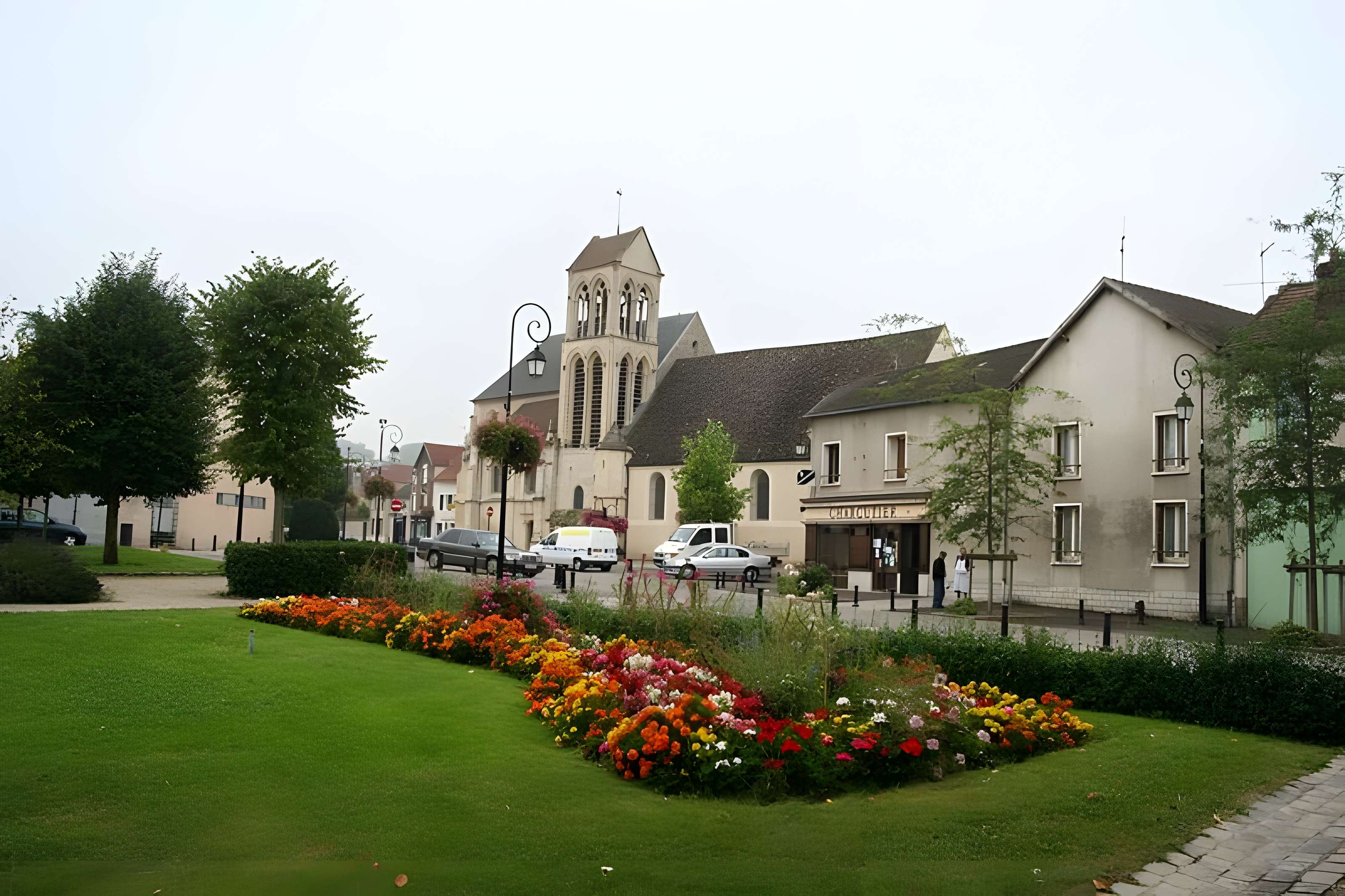 Église Saint-Nicolas de Mézières-sur-Seine