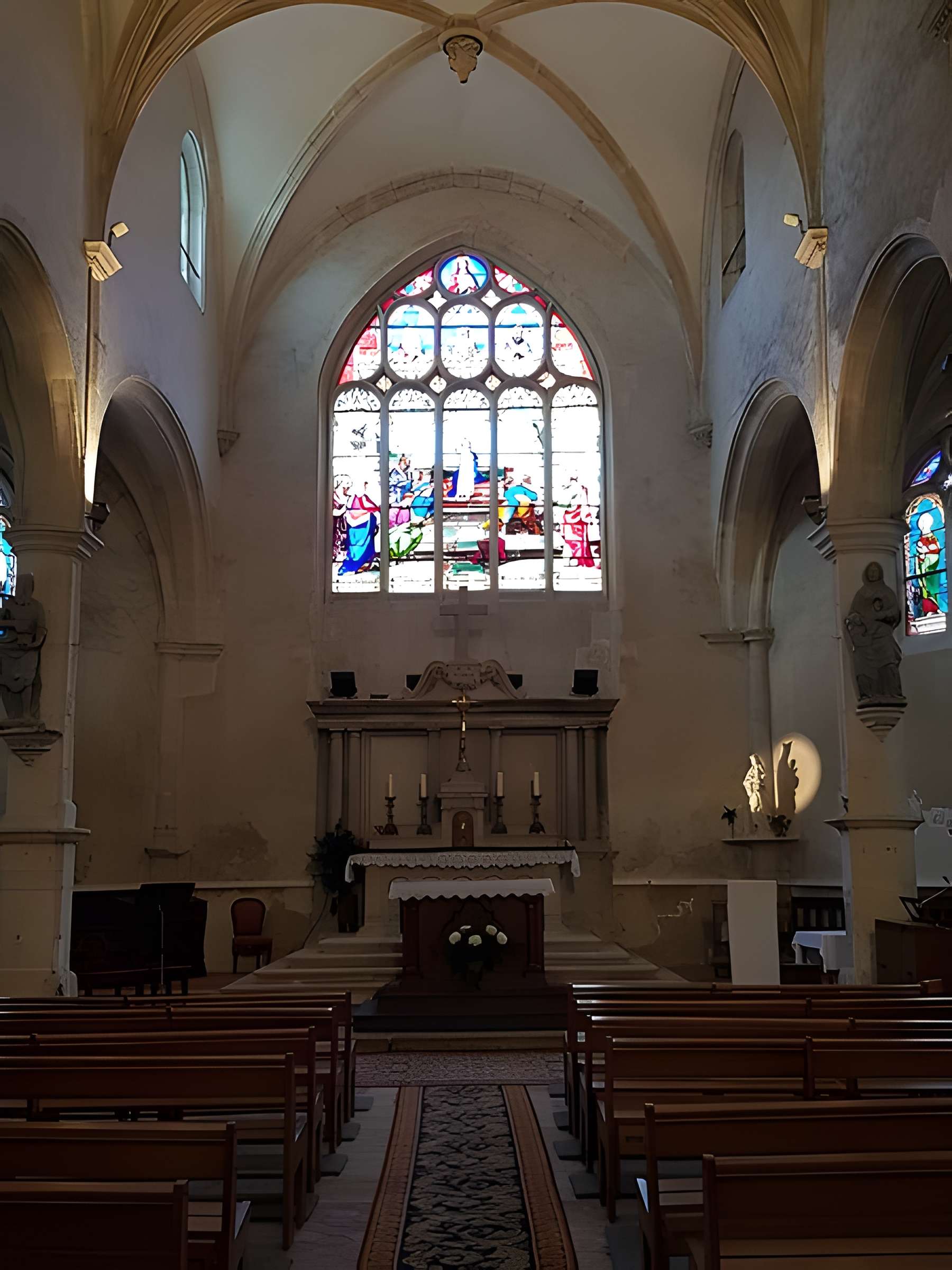 Église Saint-Nicolas de Mézières-sur-Seine