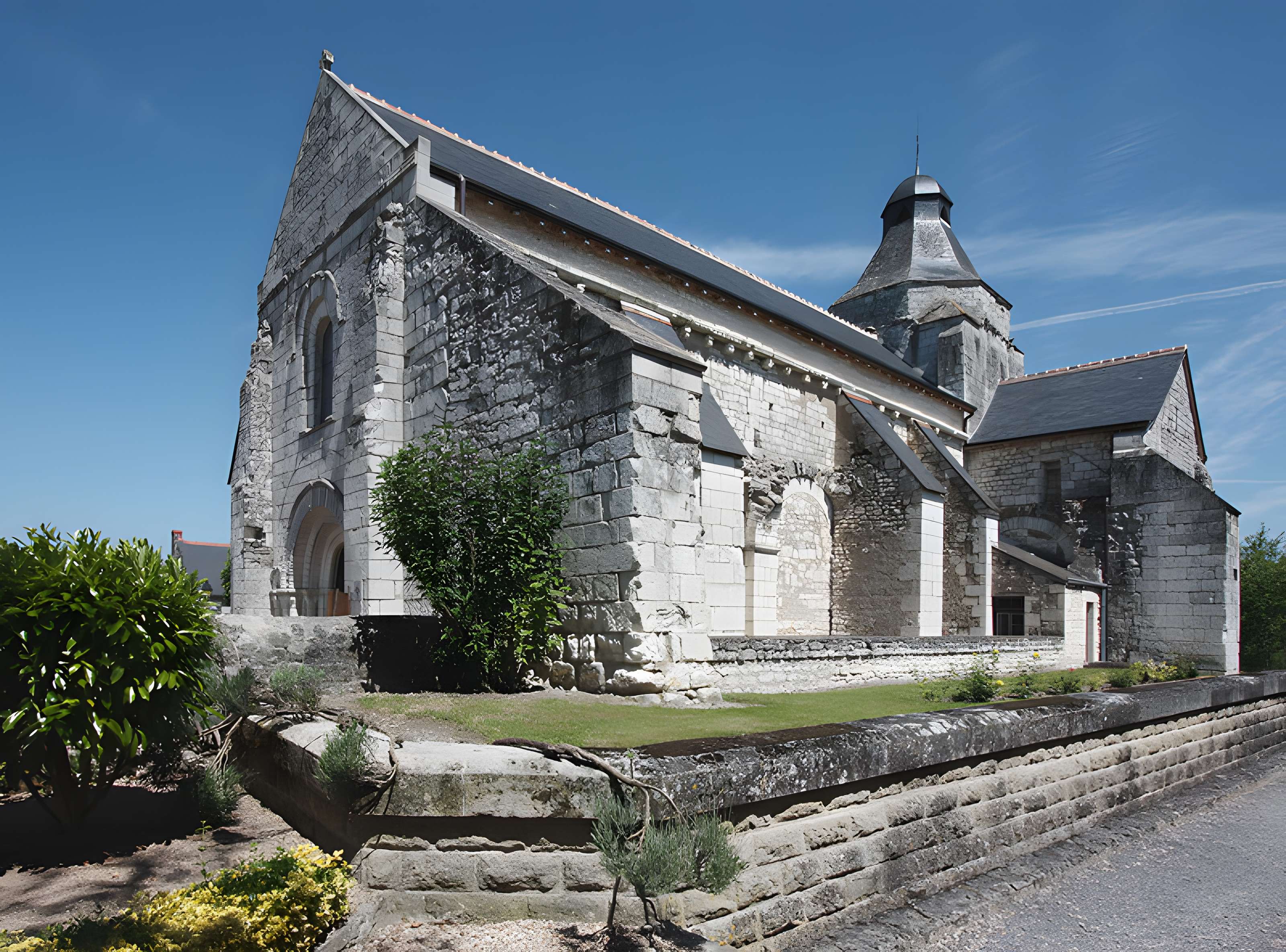 Église Saint-Nicolas de Tavant