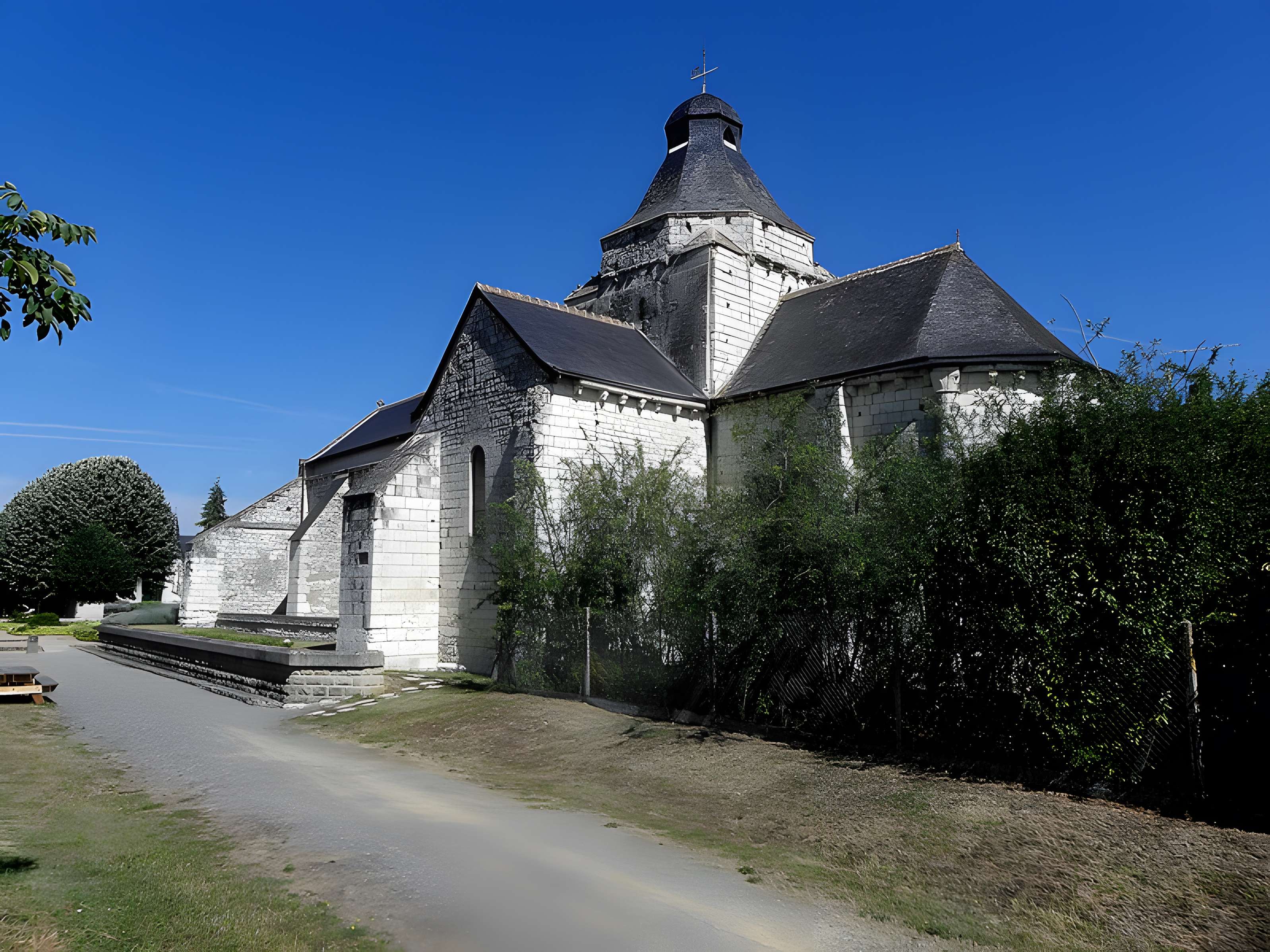Église Saint-Nicolas de Tavant
