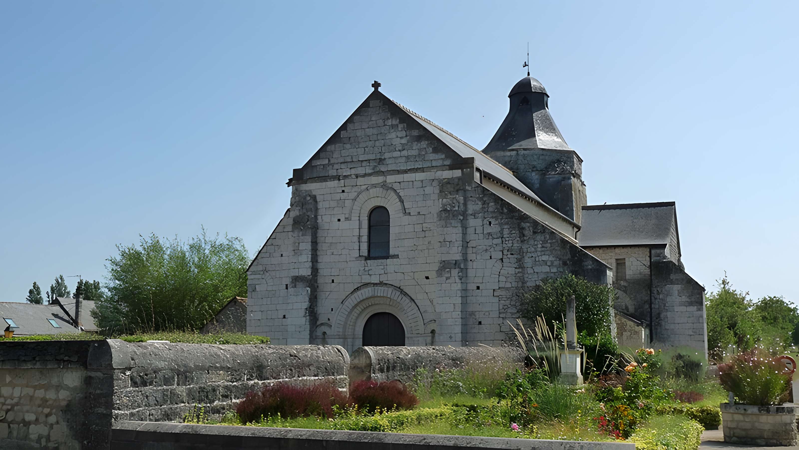Église Saint-Nicolas de Tavant