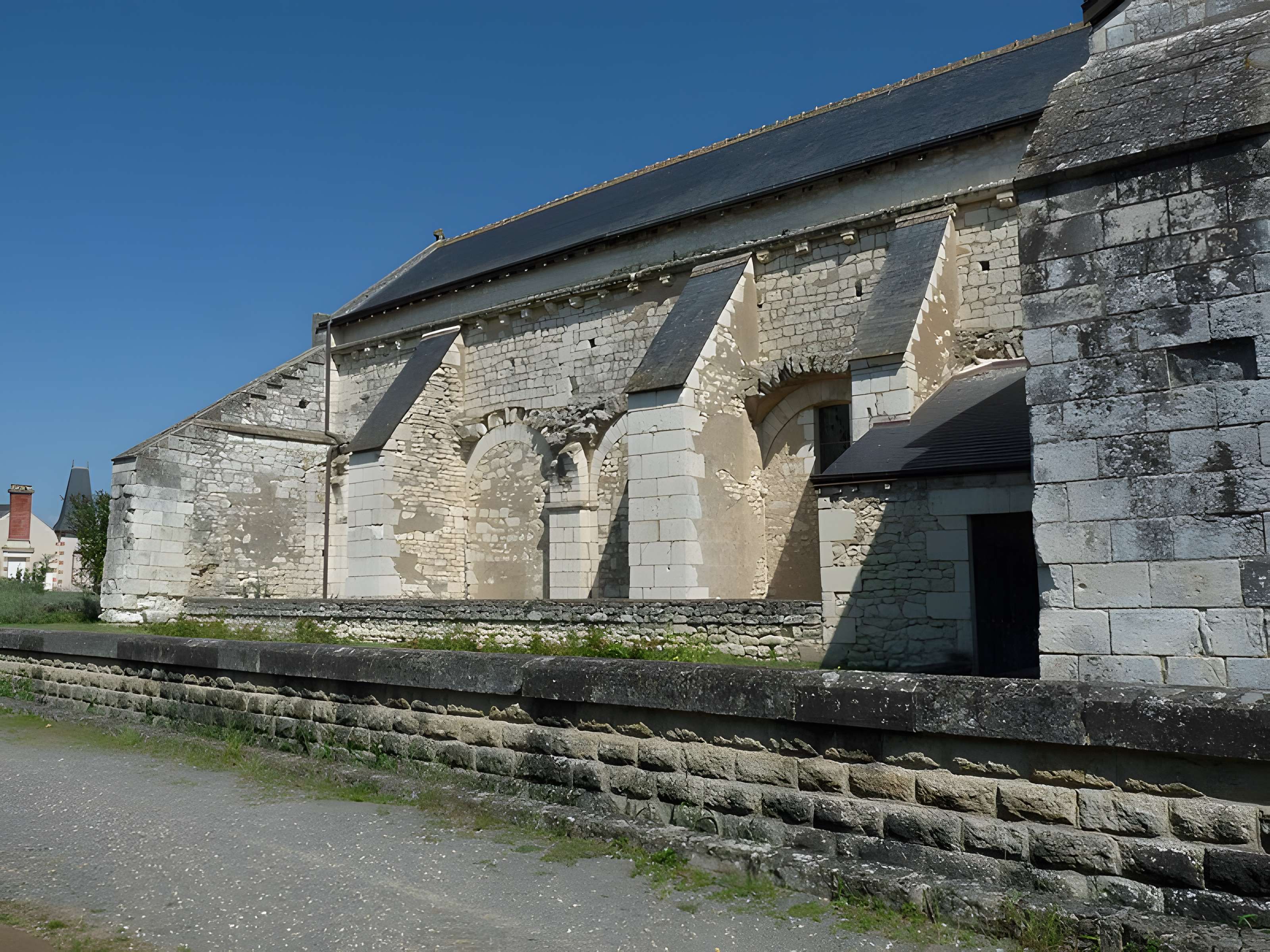 Église Saint-Nicolas de Tavant