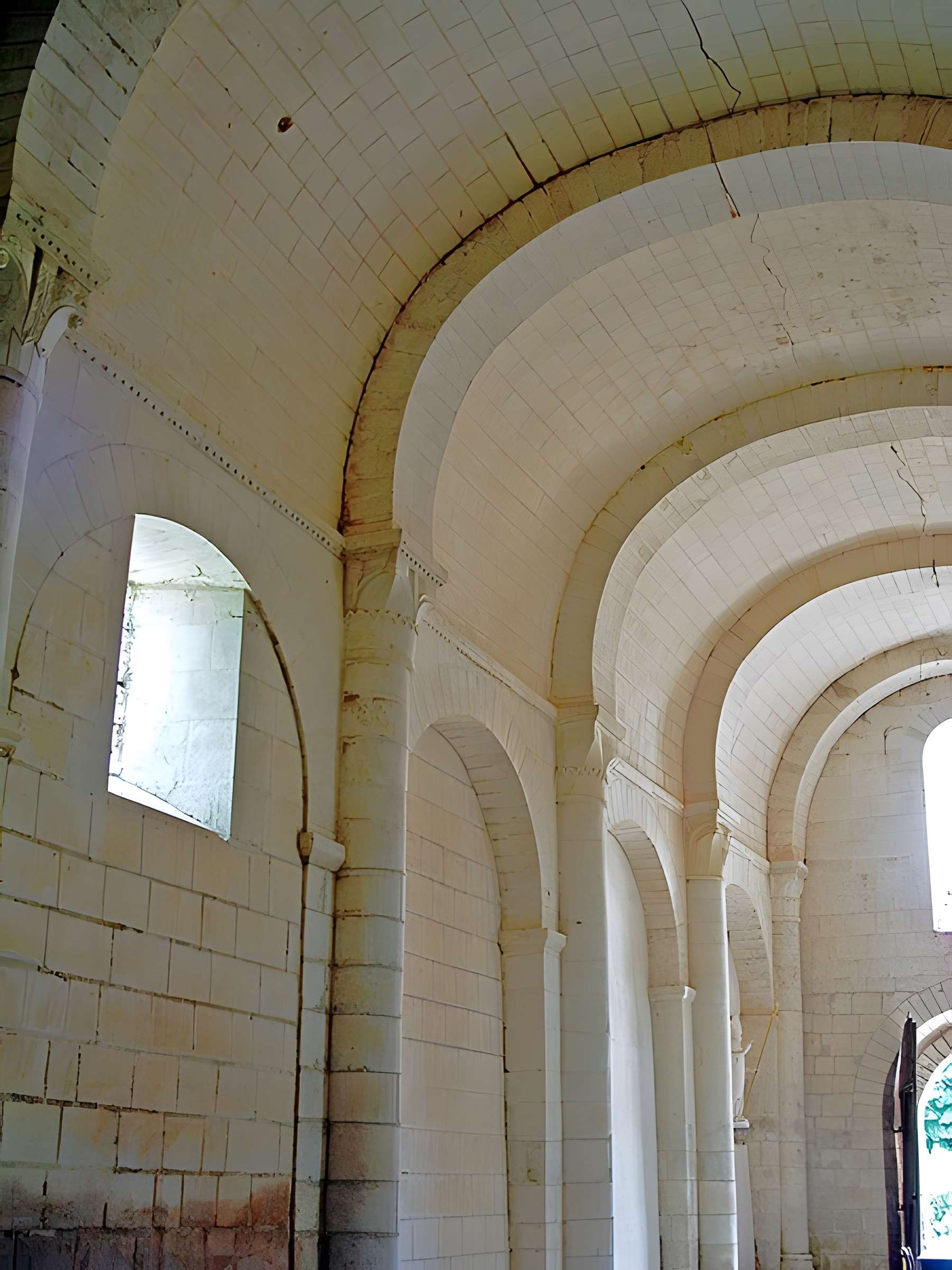 Église Saint-Nicolas de Tavant