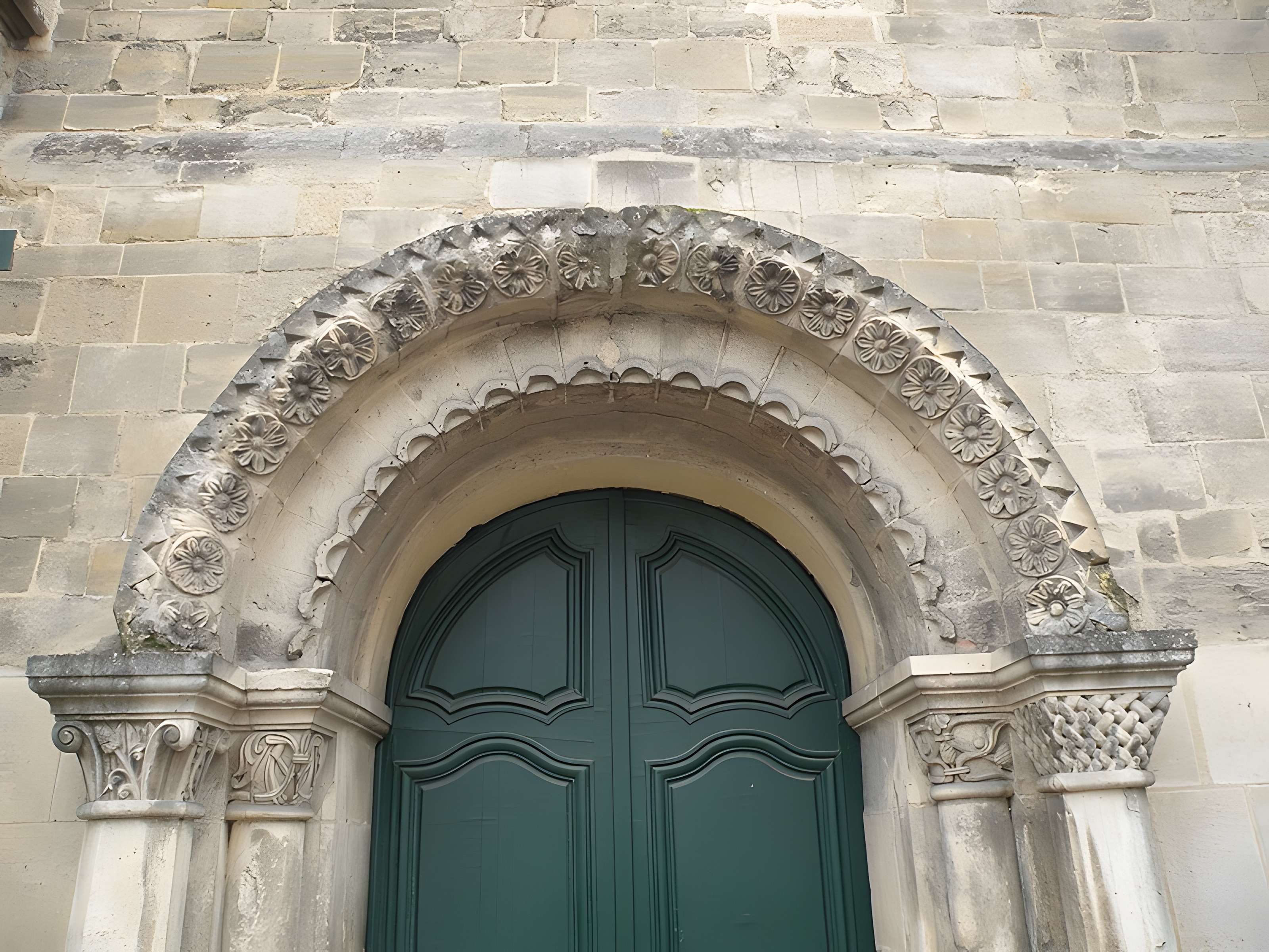 Église Saint-Ouen de Saint-Ouen-l'Aumône