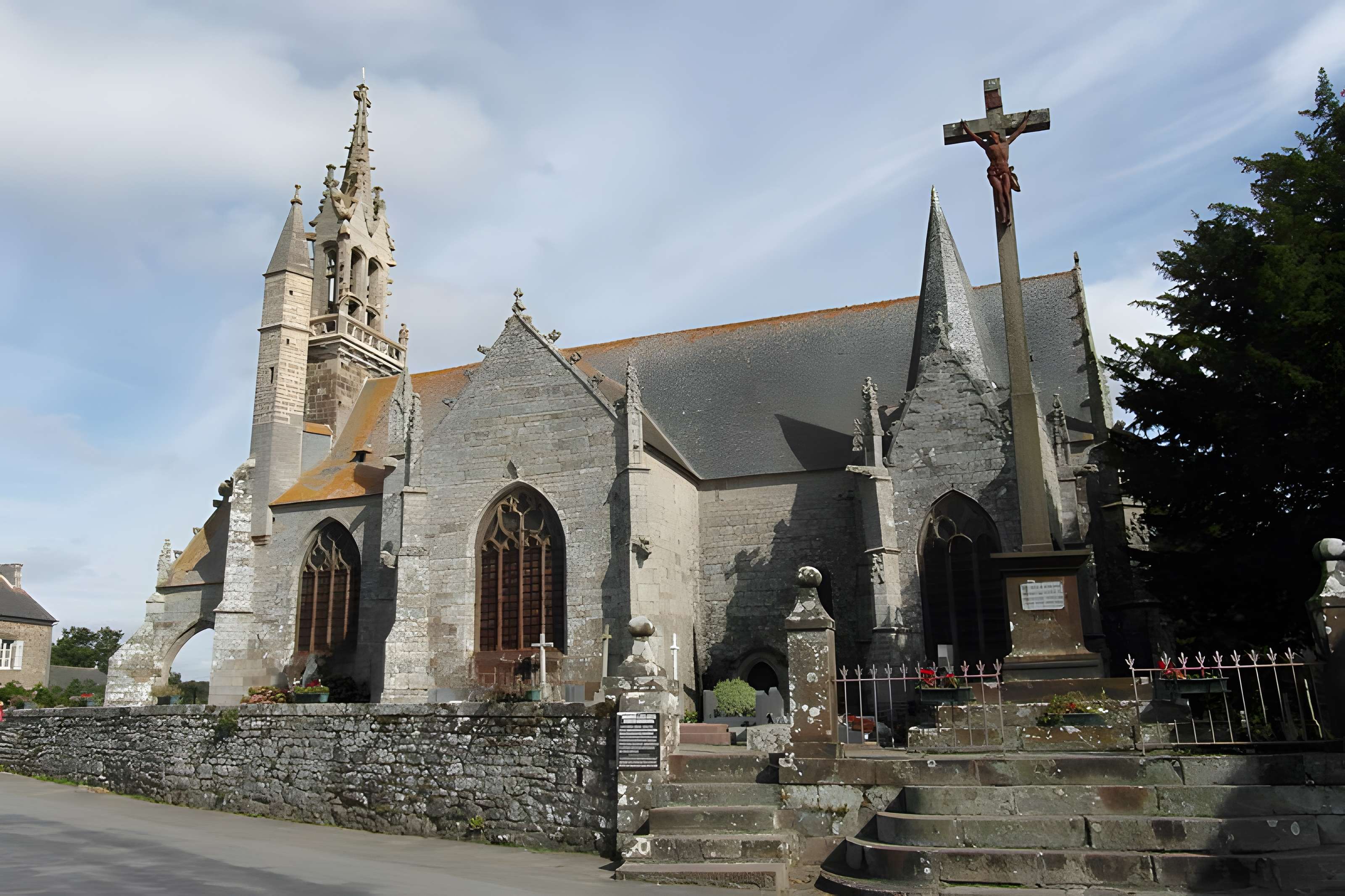 Église Saint-Ouen des Iffs