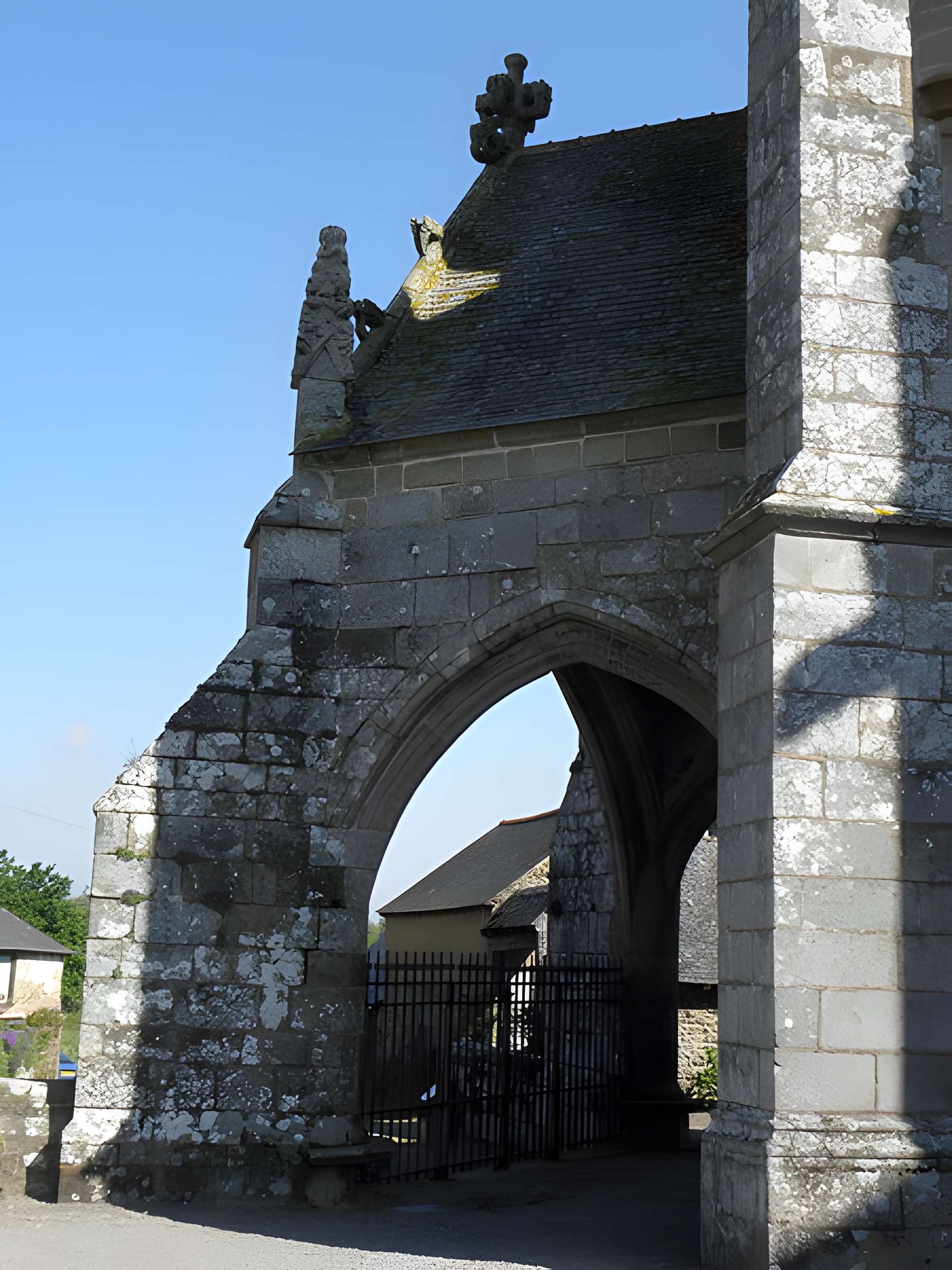 Église Saint-Ouen des Iffs