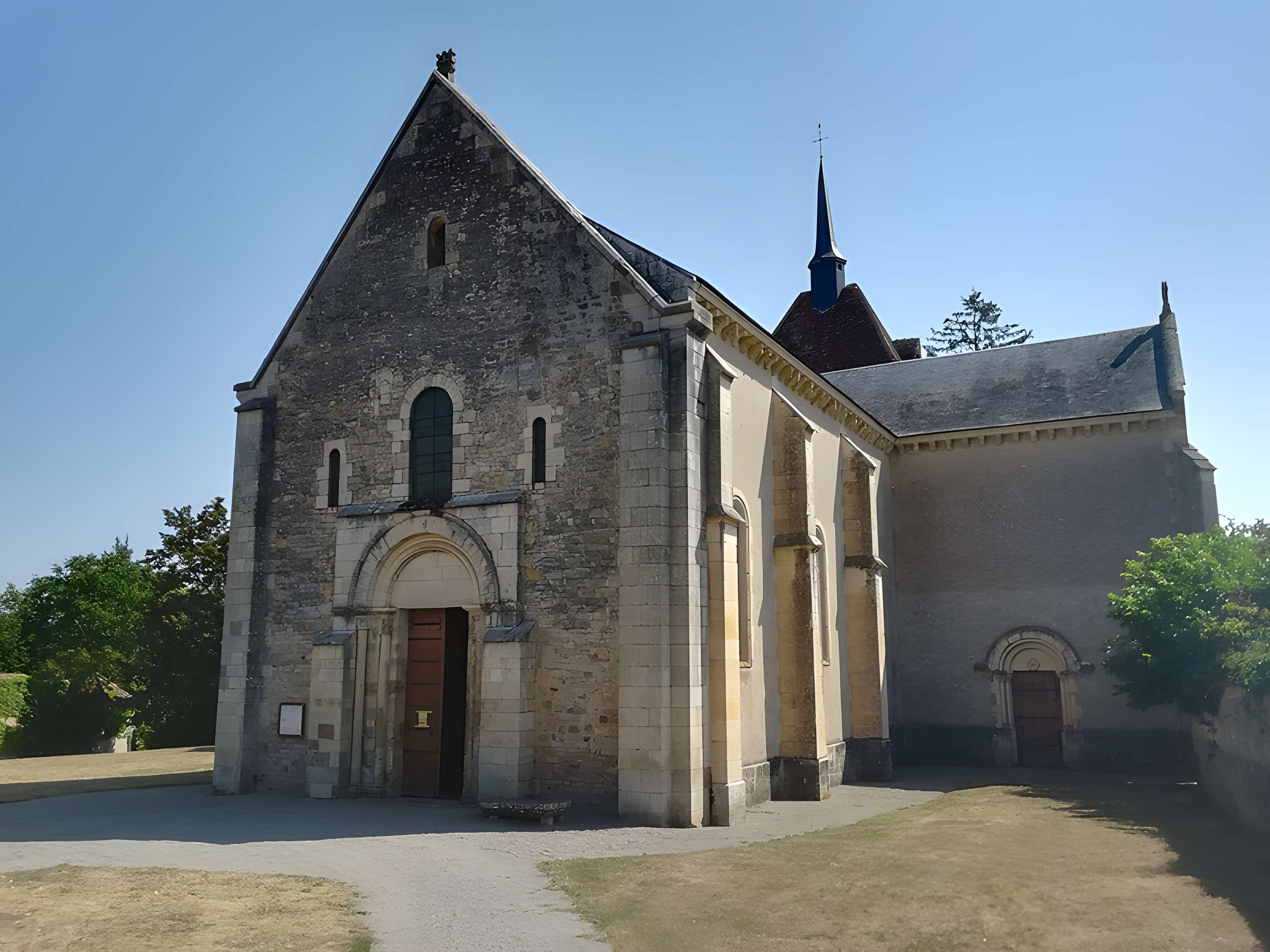 Église Saint-Patrice de Saint-Parize-le-Châtel