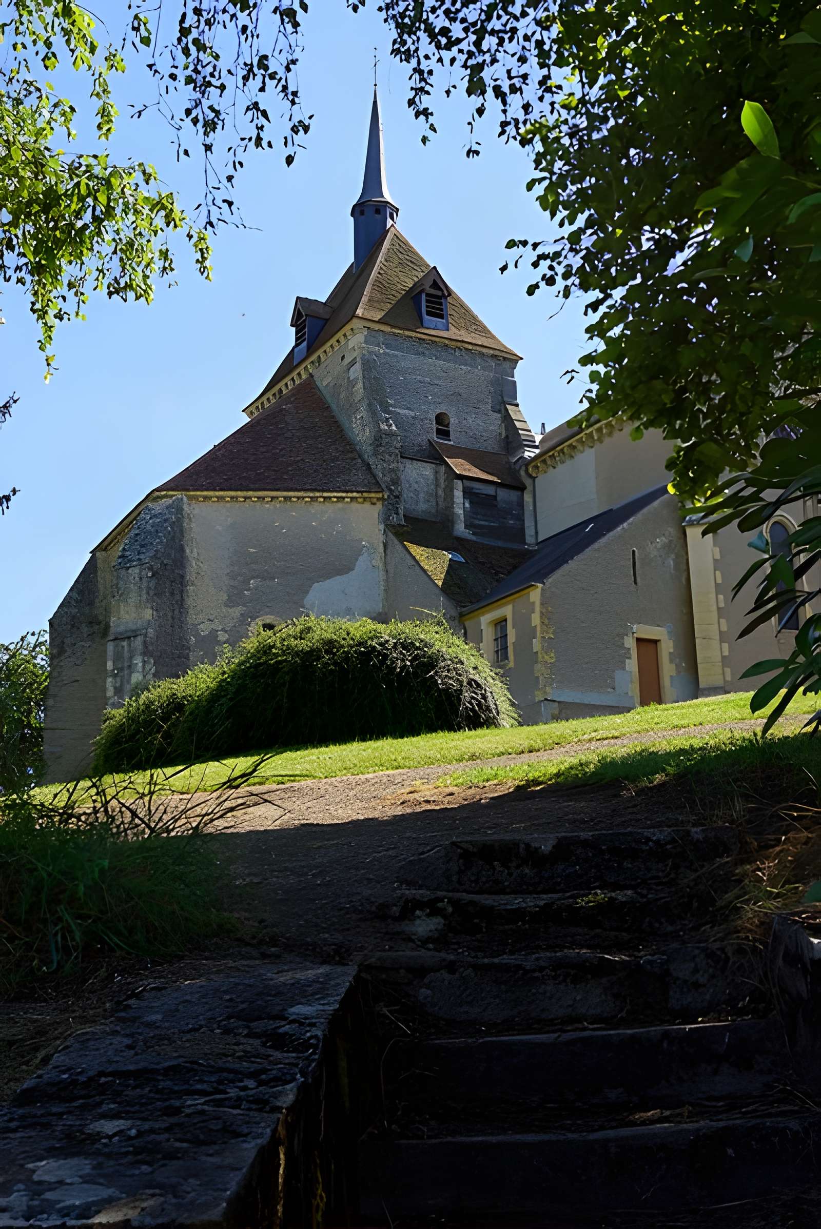 Église Saint-Patrice de Saint-Parize-le-Châtel