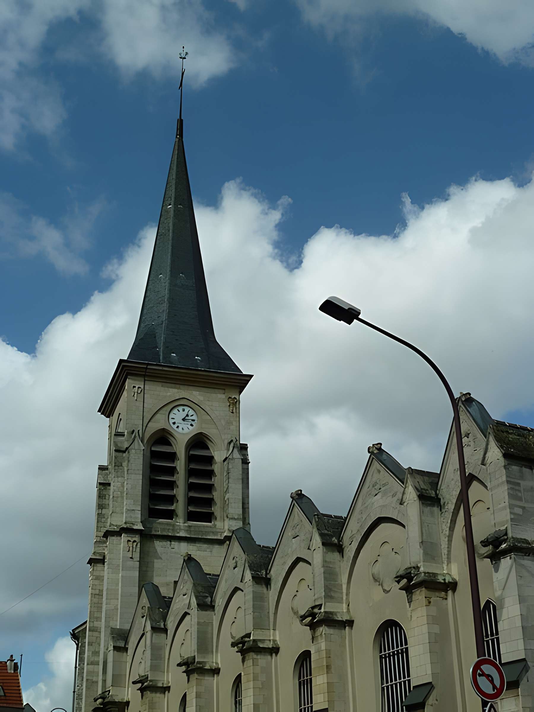 Église Saint-Philippe-et-Saint-Jacques de Châtillon