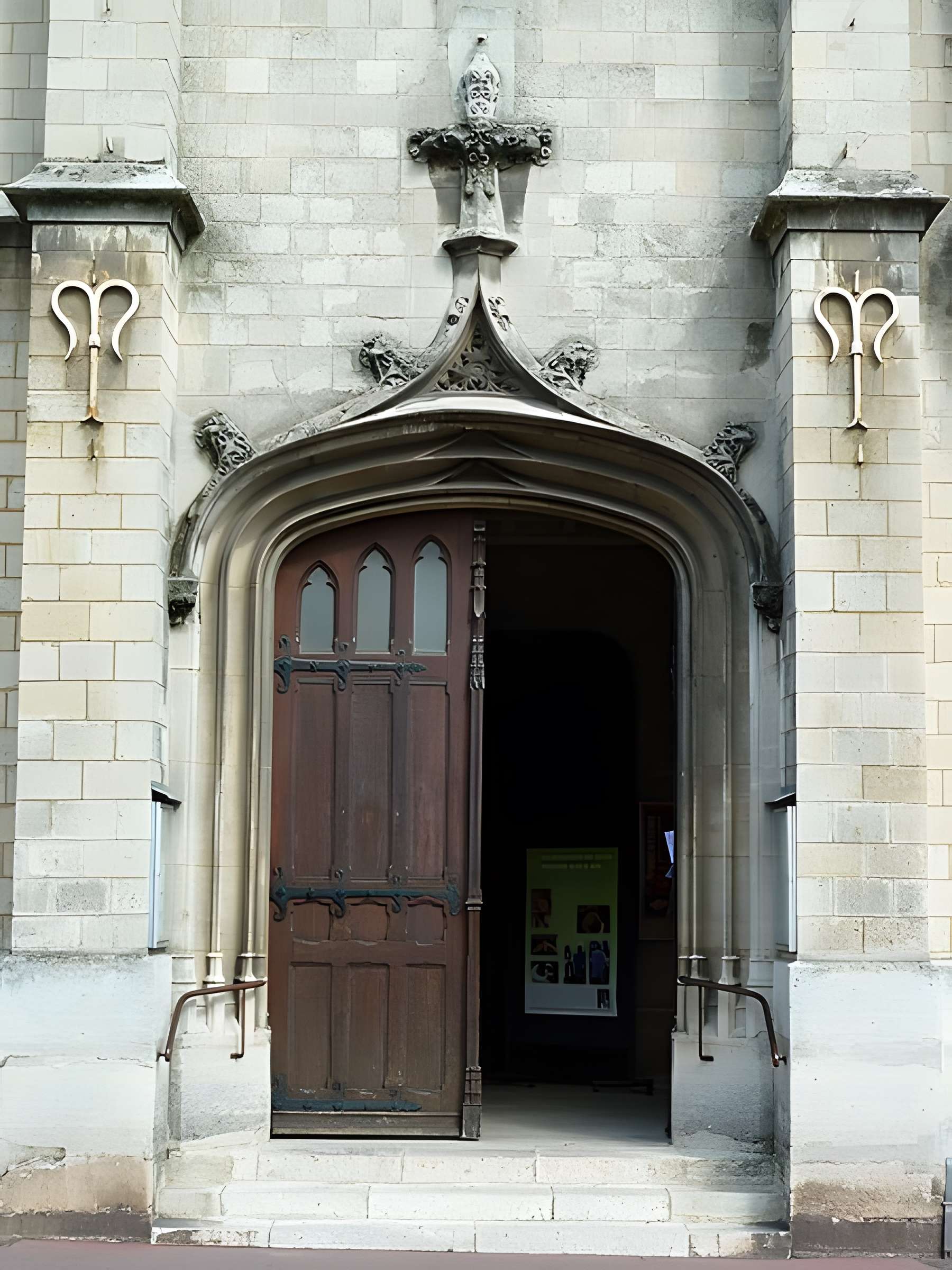 Église Saint-Philippe-et-Saint-Jacques de Châtillon