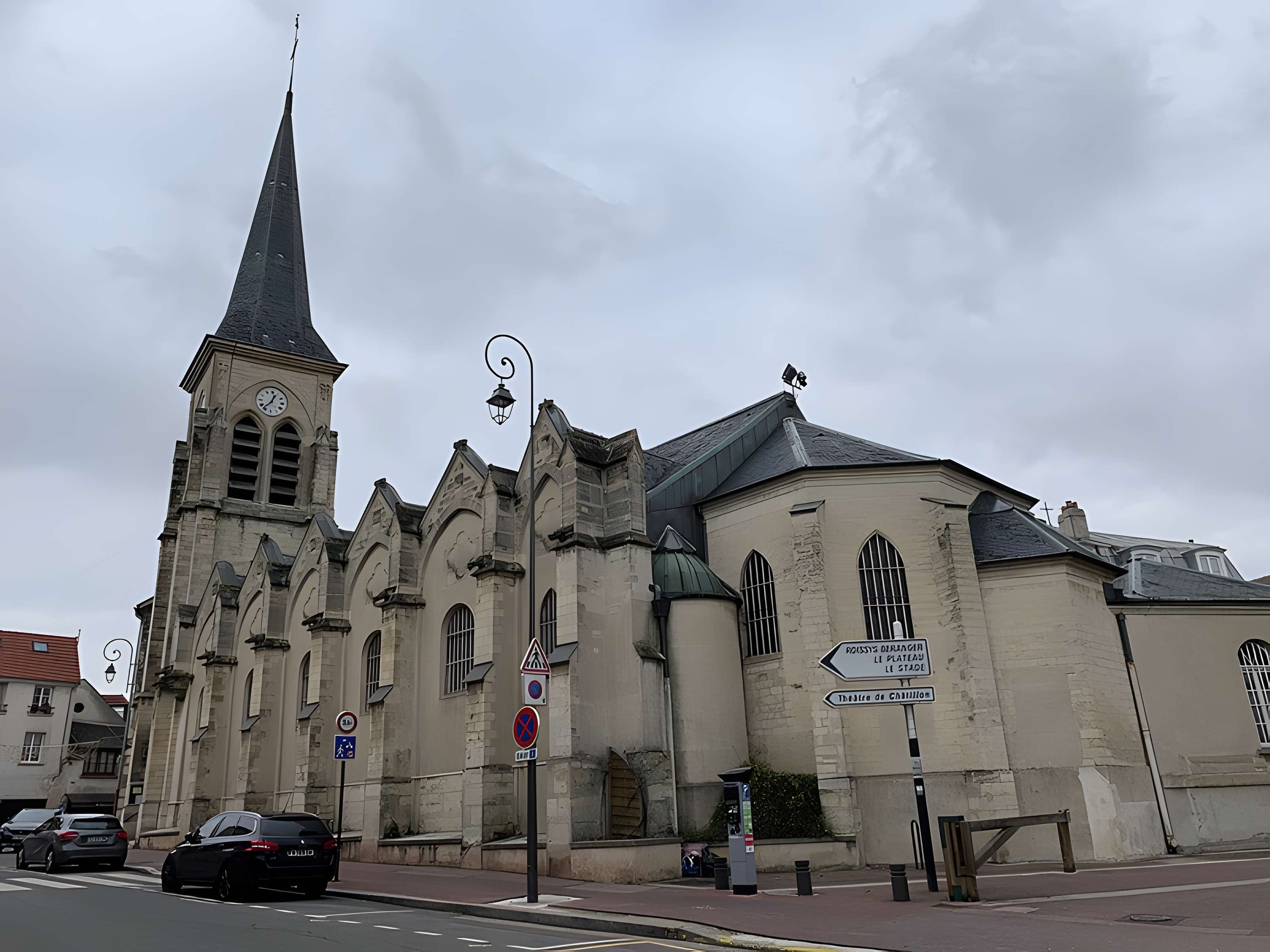 Église Saint-Philippe-et-Saint-Jacques de Châtillon