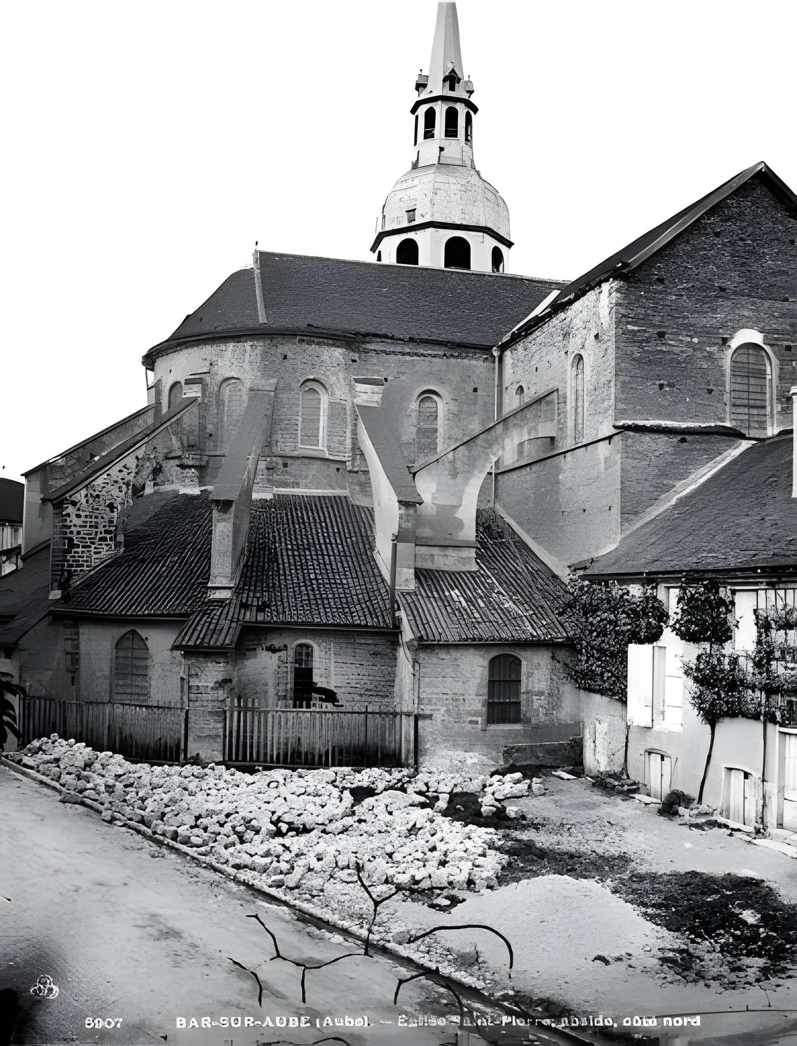 Église Saint-Pierre de Bar-sur-Aube