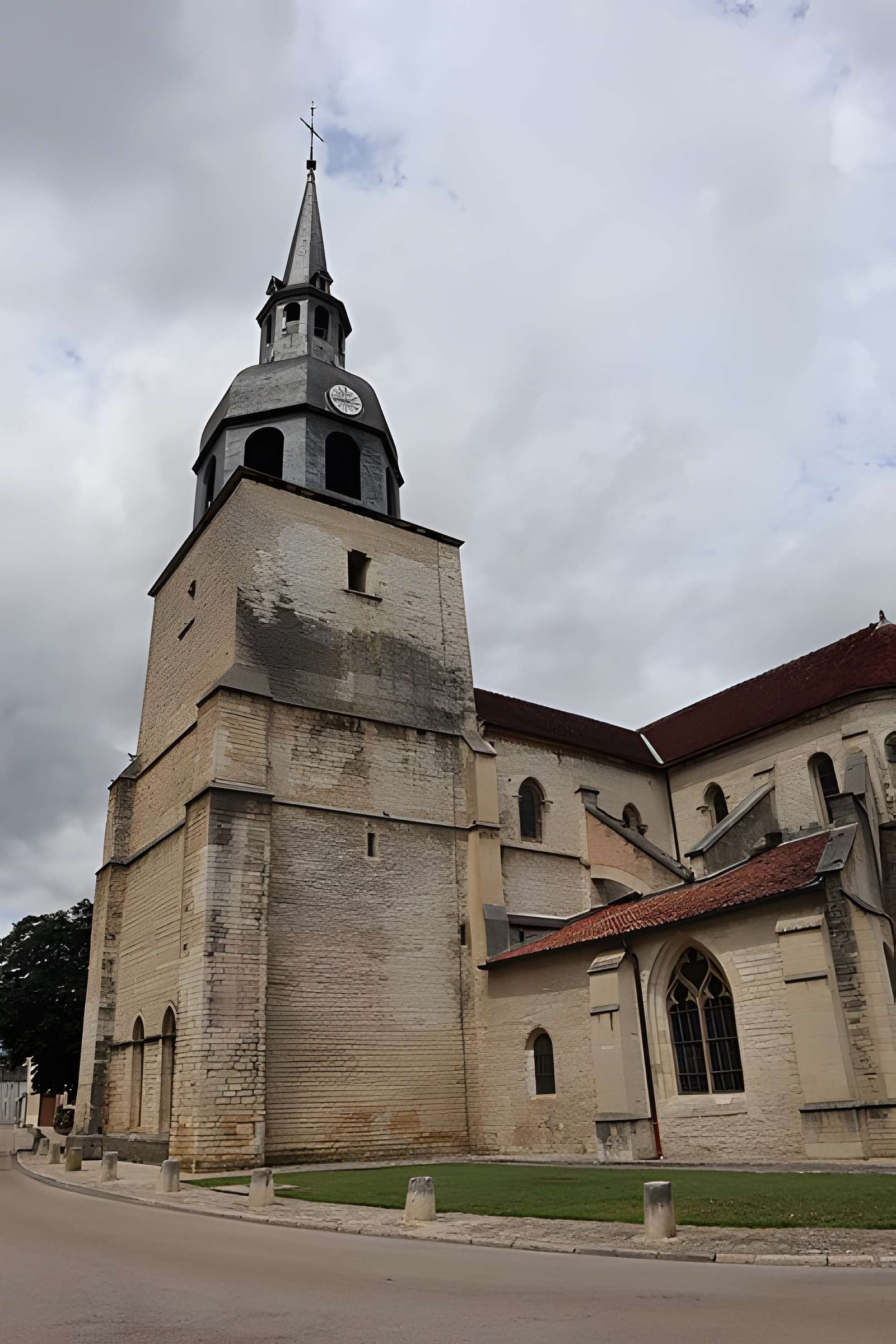 Église Saint-Pierre de Bar-sur-Aube