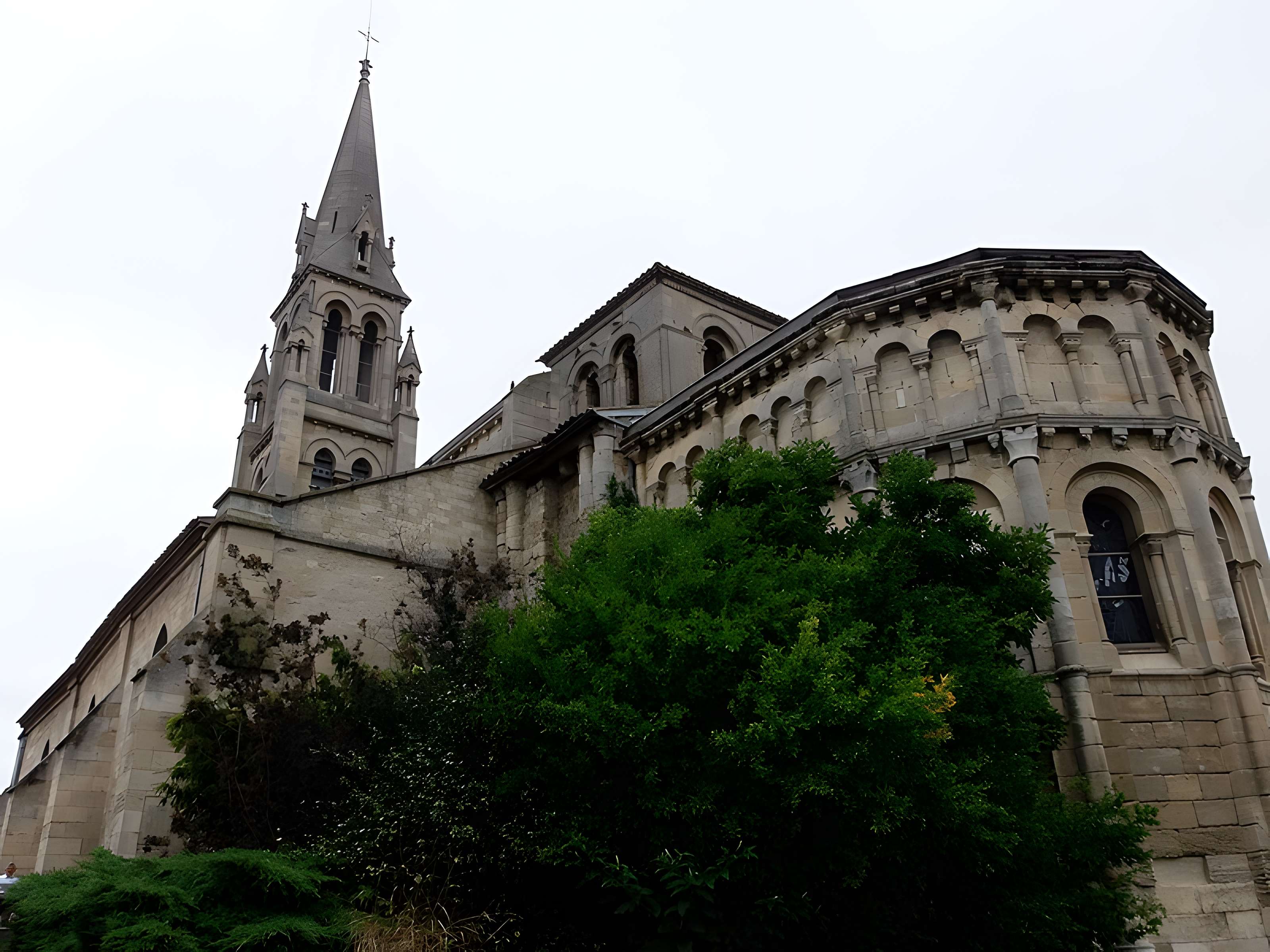 Église Saint-Pierre de Bassens