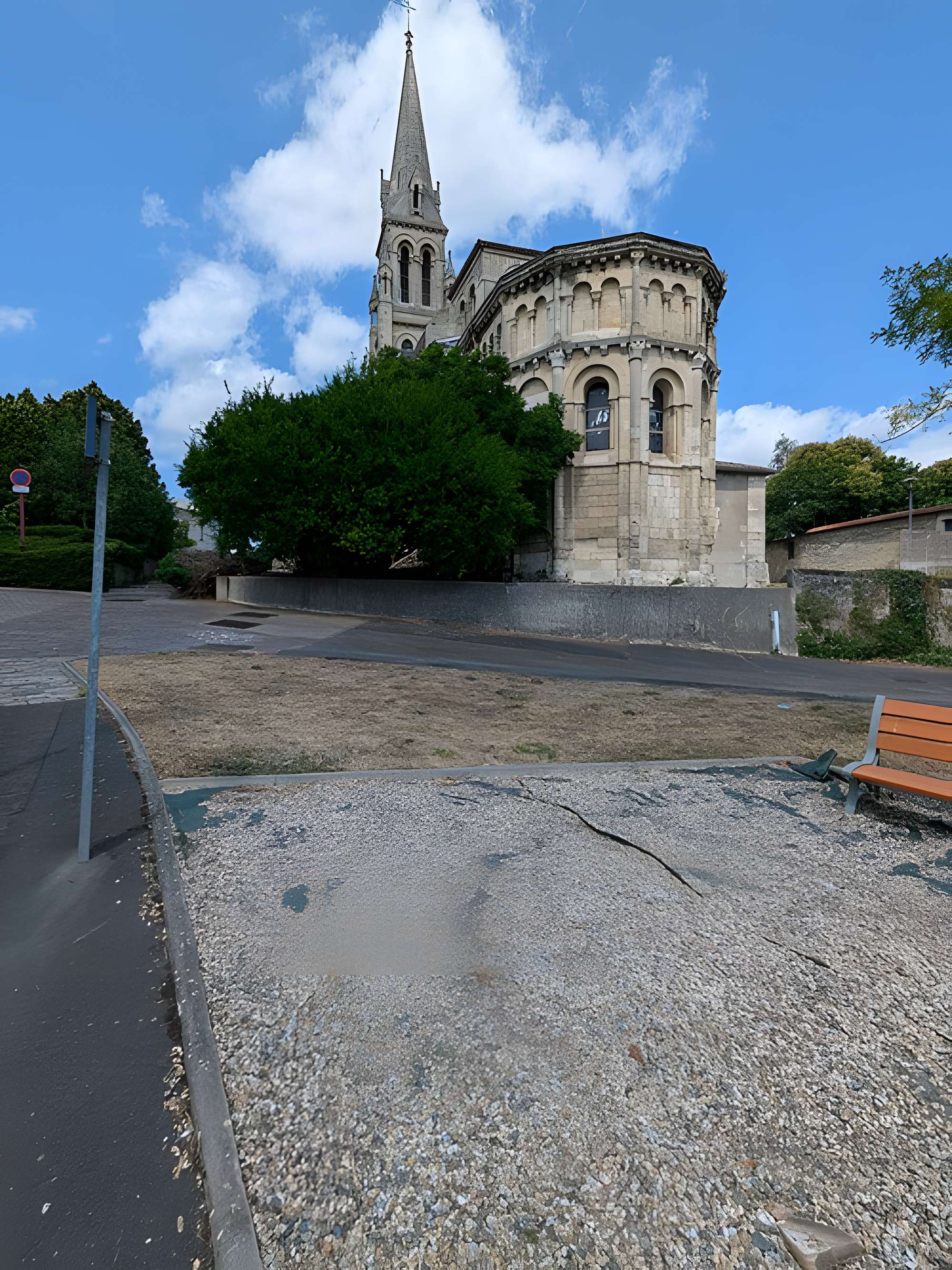 Église Saint-Pierre de Bassens