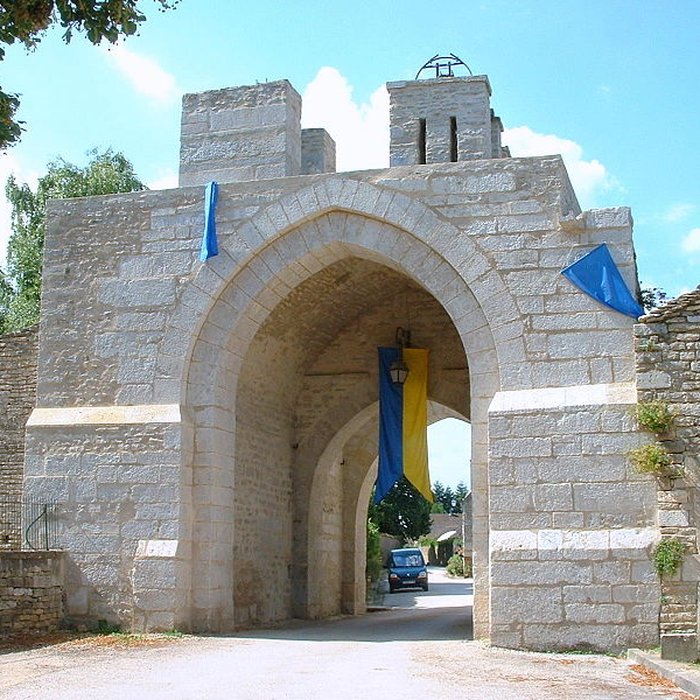 Photo de Enceinte de Montréal dans lYonne
