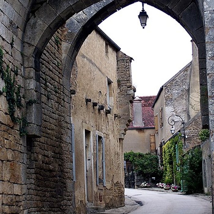 Photo de Enceinte de Montréal dans lYonne