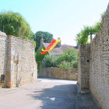 Enceinte de Montréal dans lYonne