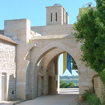 Enceinte de Montréal dans lYonne