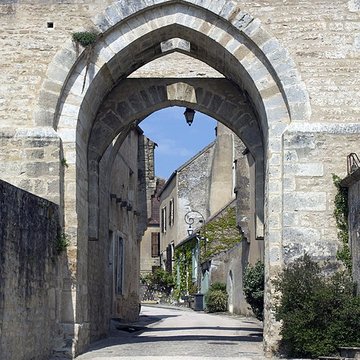 Enceinte de Montréal dans lYonne