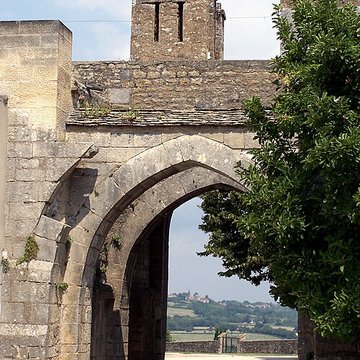 Enceinte de Montréal dans lYonne