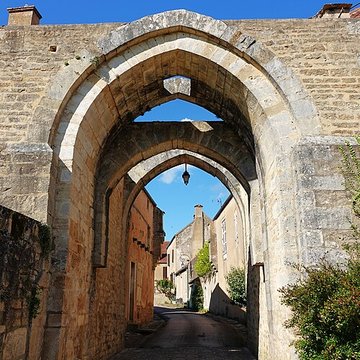 Enceinte de Montréal dans lYonne