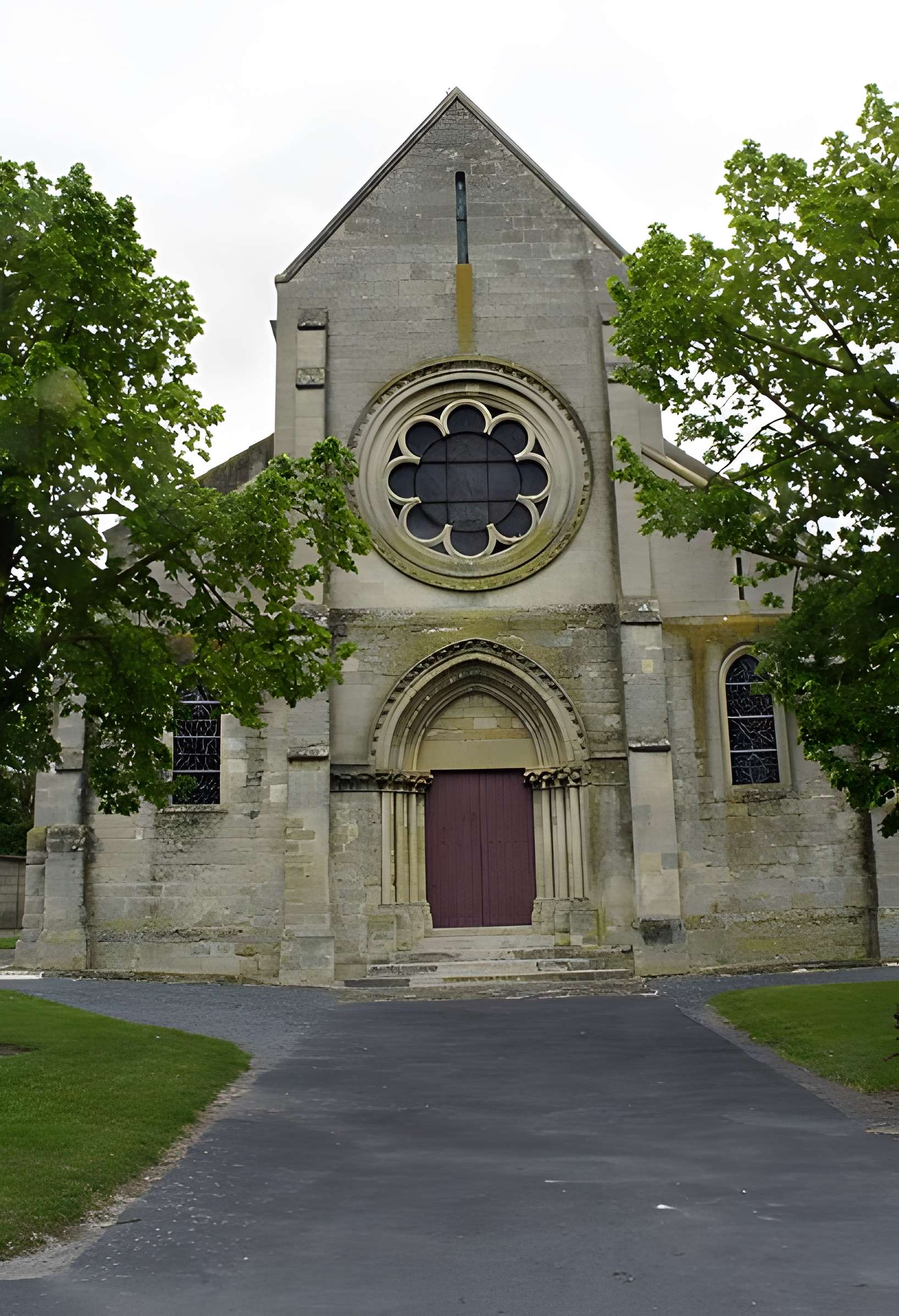 Église Saint-Pierre de Bourgogne