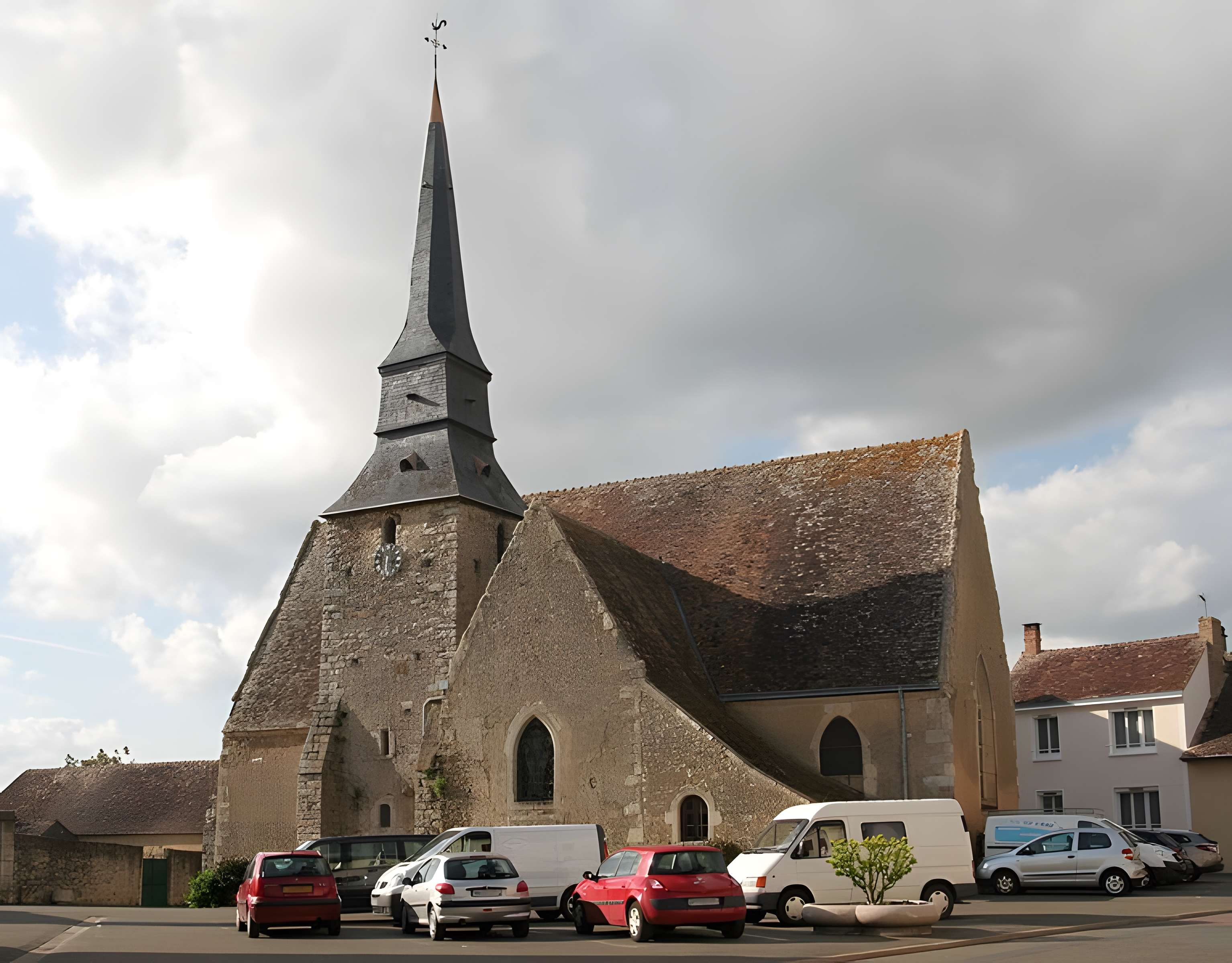 Église Saint-Pierre de Breil-sur-Mérize 