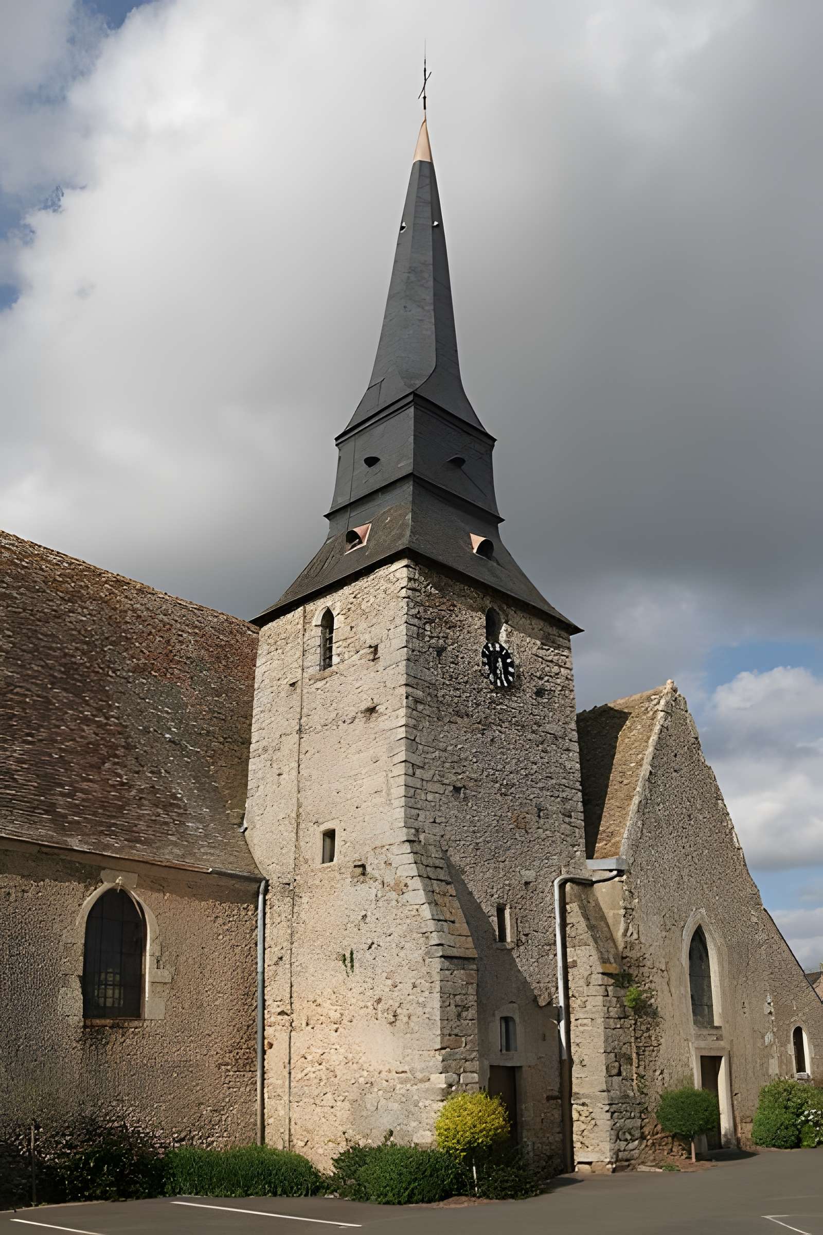 Église Saint-Pierre de Breil-sur-Mérize