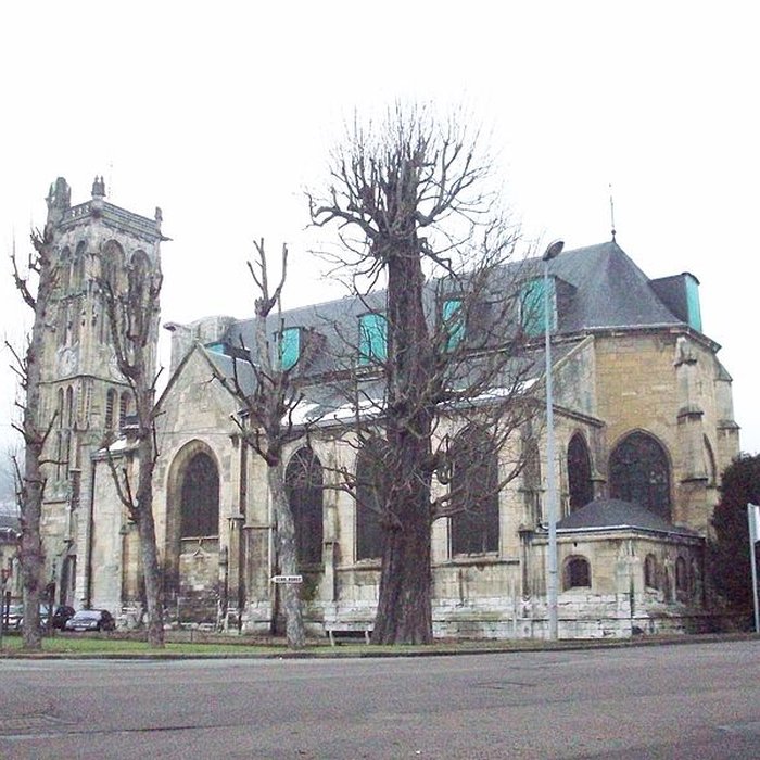 Photo de Église Saint-Pierre de Carville et Tour Henri IV