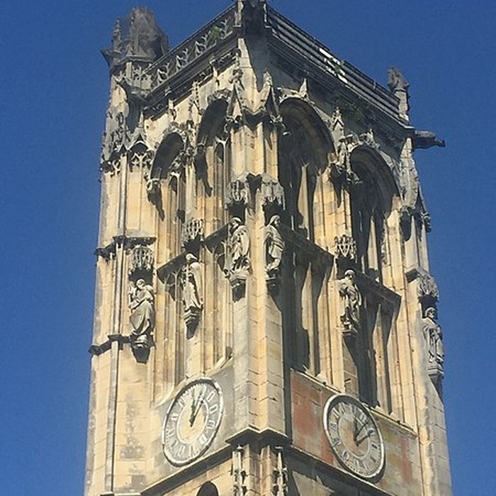Photo de Église Saint-Pierre de Carville et Tour Henri IV