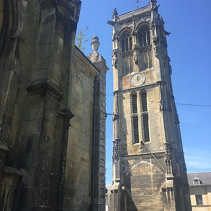 Photo de Église Saint-Pierre de Carville et Tour Henri IV