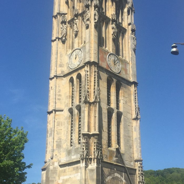Photo de Église Saint-Pierre de Carville et Tour Henri IV