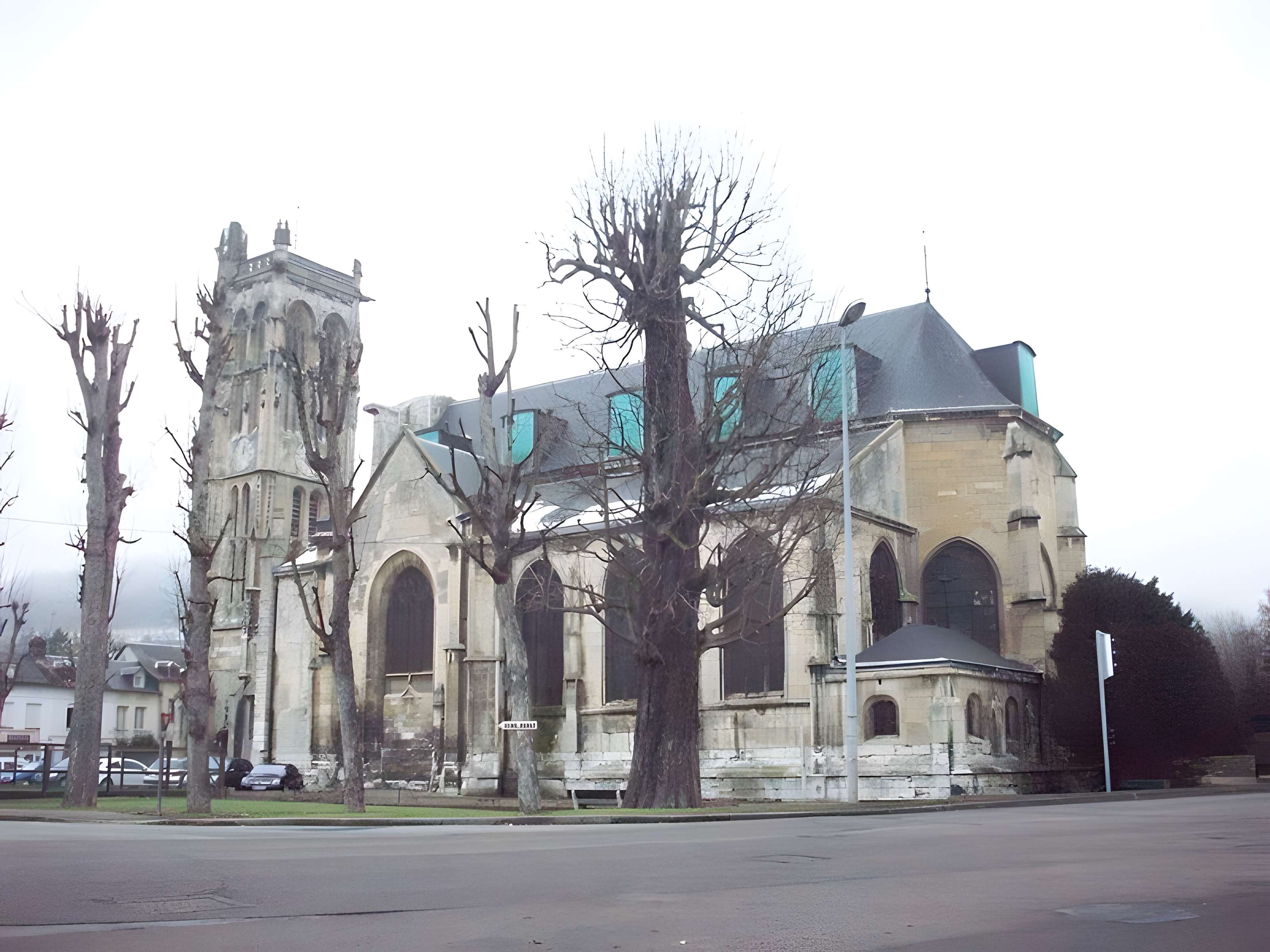Église Saint-Pierre de Carville et Tour Henri IV