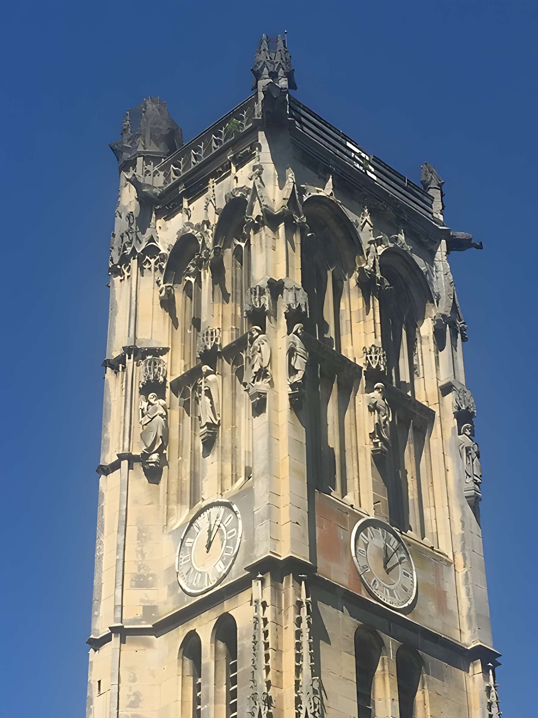 Église Saint-Pierre de Carville et Tour Henri IV