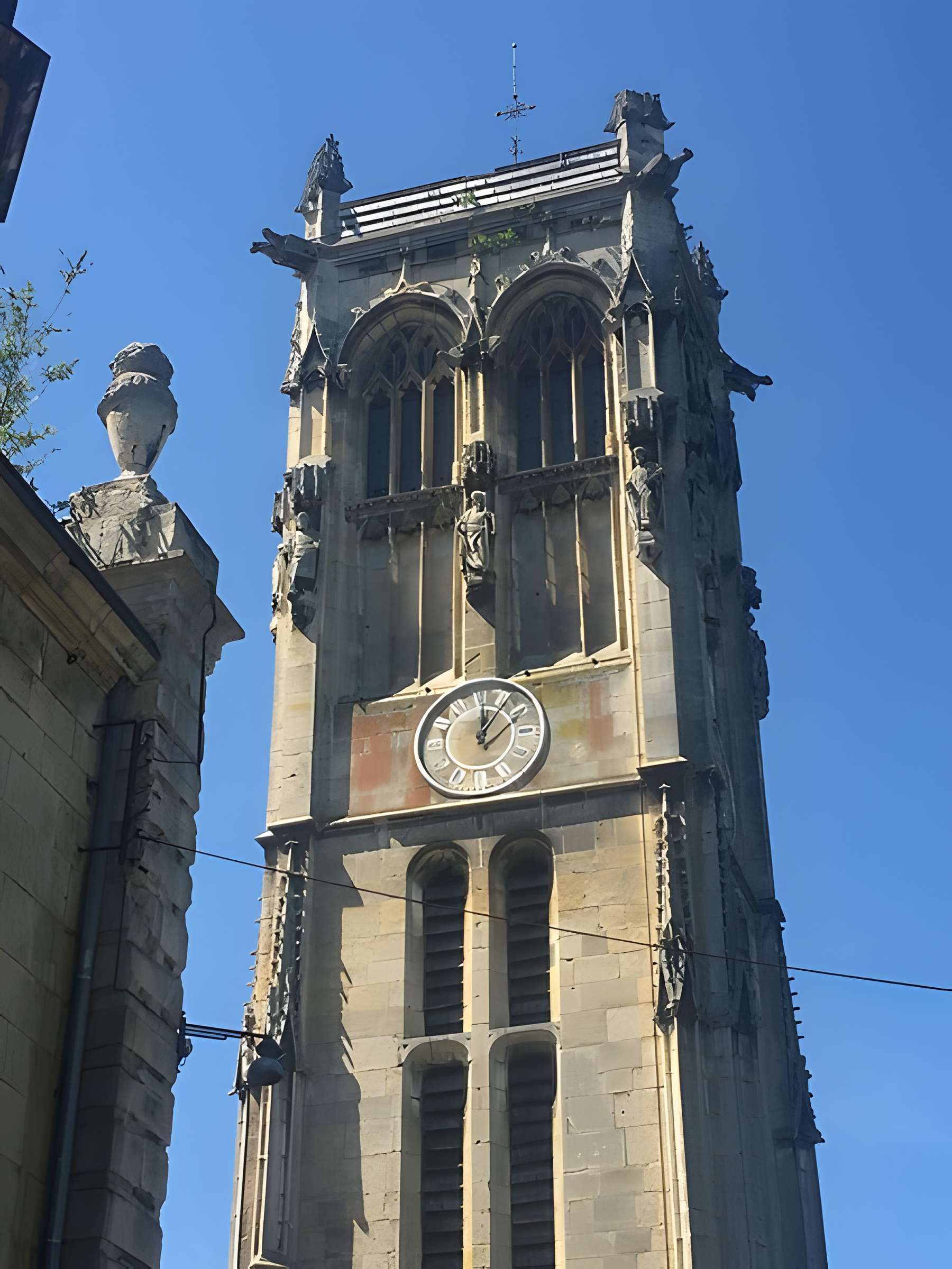 Église Saint-Pierre de Carville et Tour Henri IV