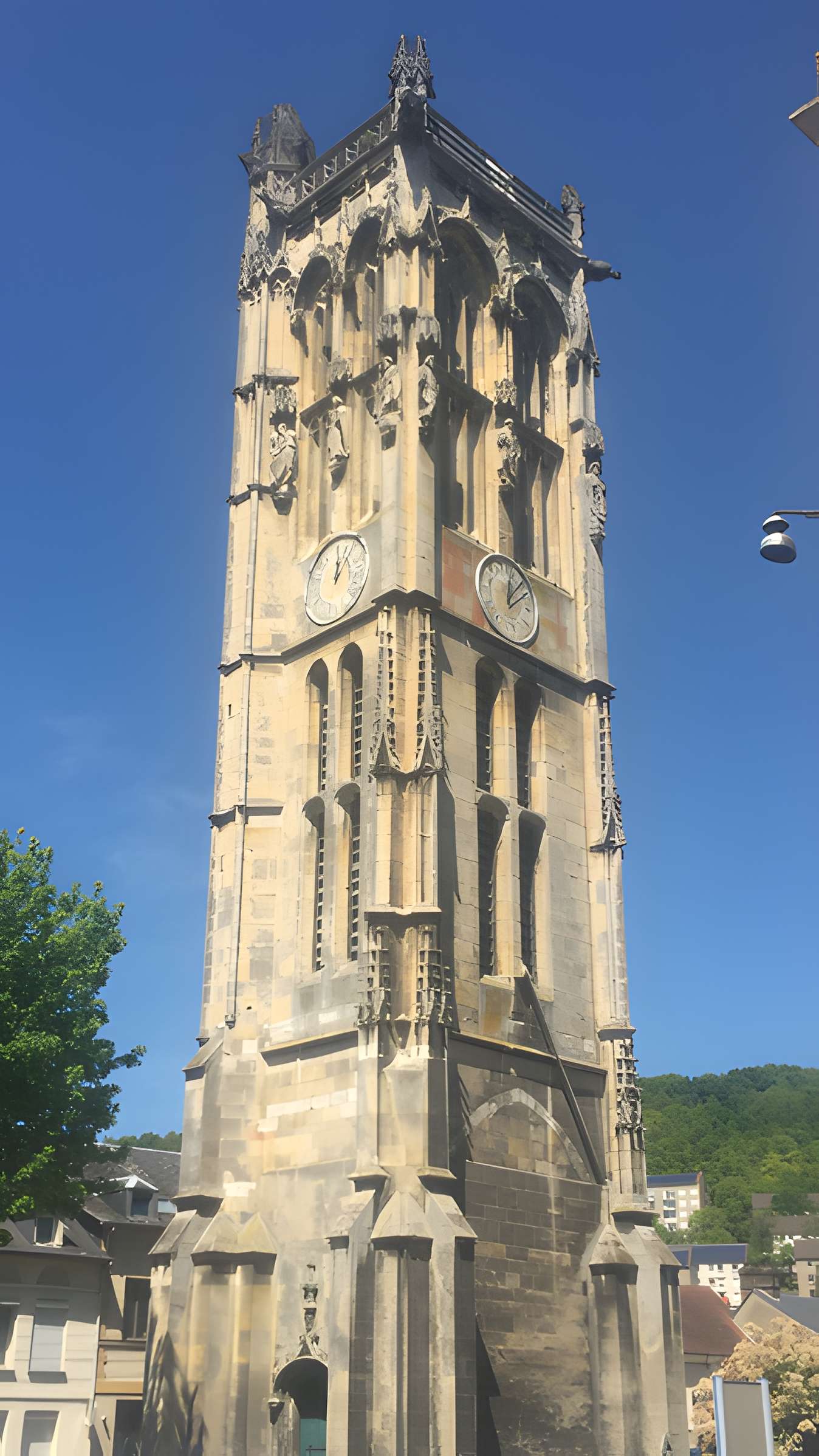 Église Saint-Pierre de Carville et Tour Henri IV