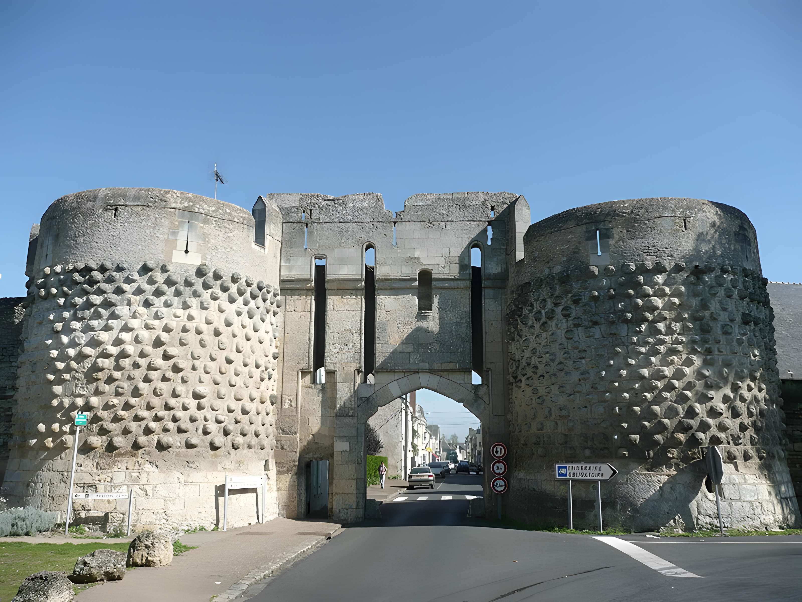 Enceinte de Montreuil-Bellay