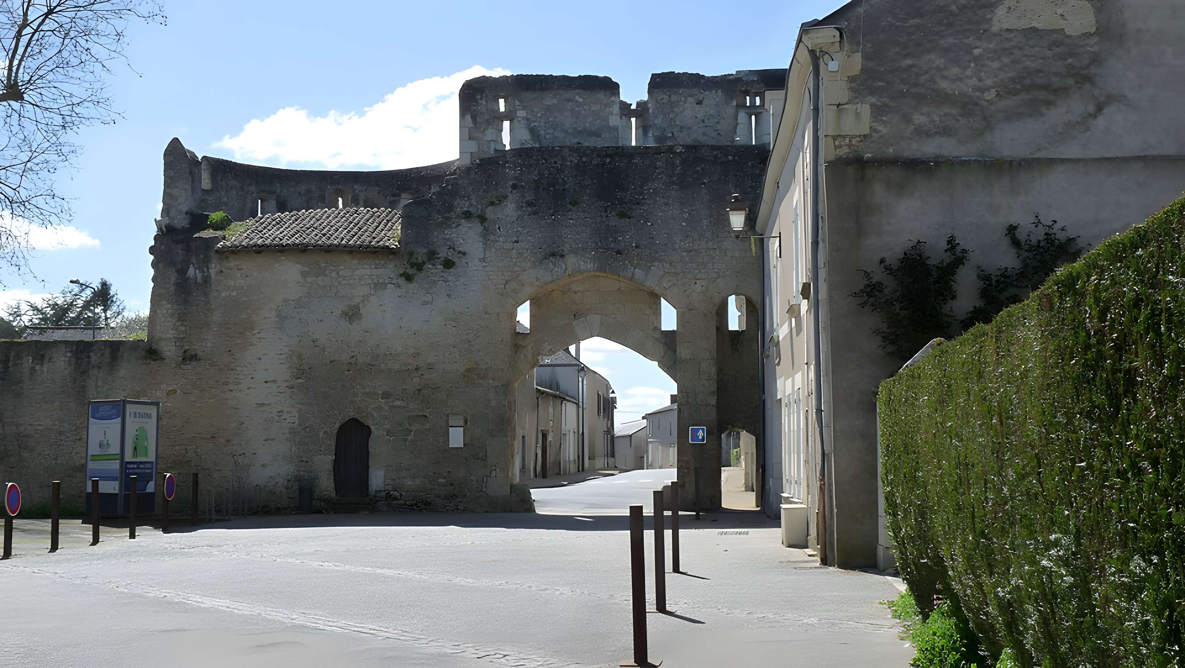 Enceinte de Montreuil-Bellay