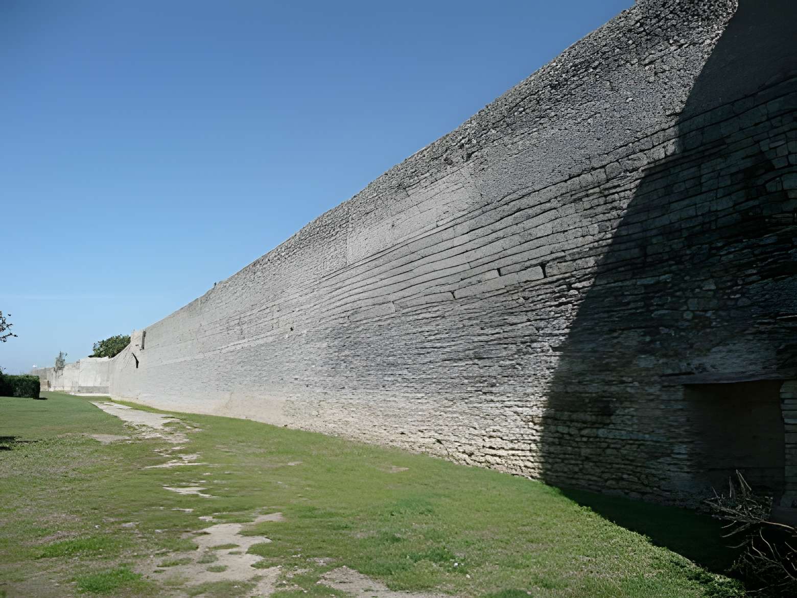 Enceinte de Montreuil-Bellay 