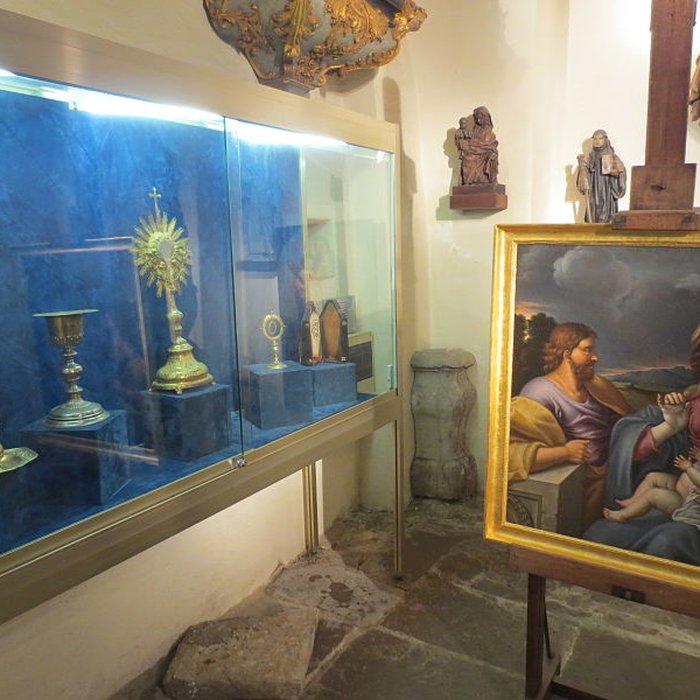 Photo de Église Saint-Pierre de Château-Chalon