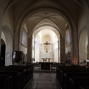 Église Saint-Pierre de Château-Chalon