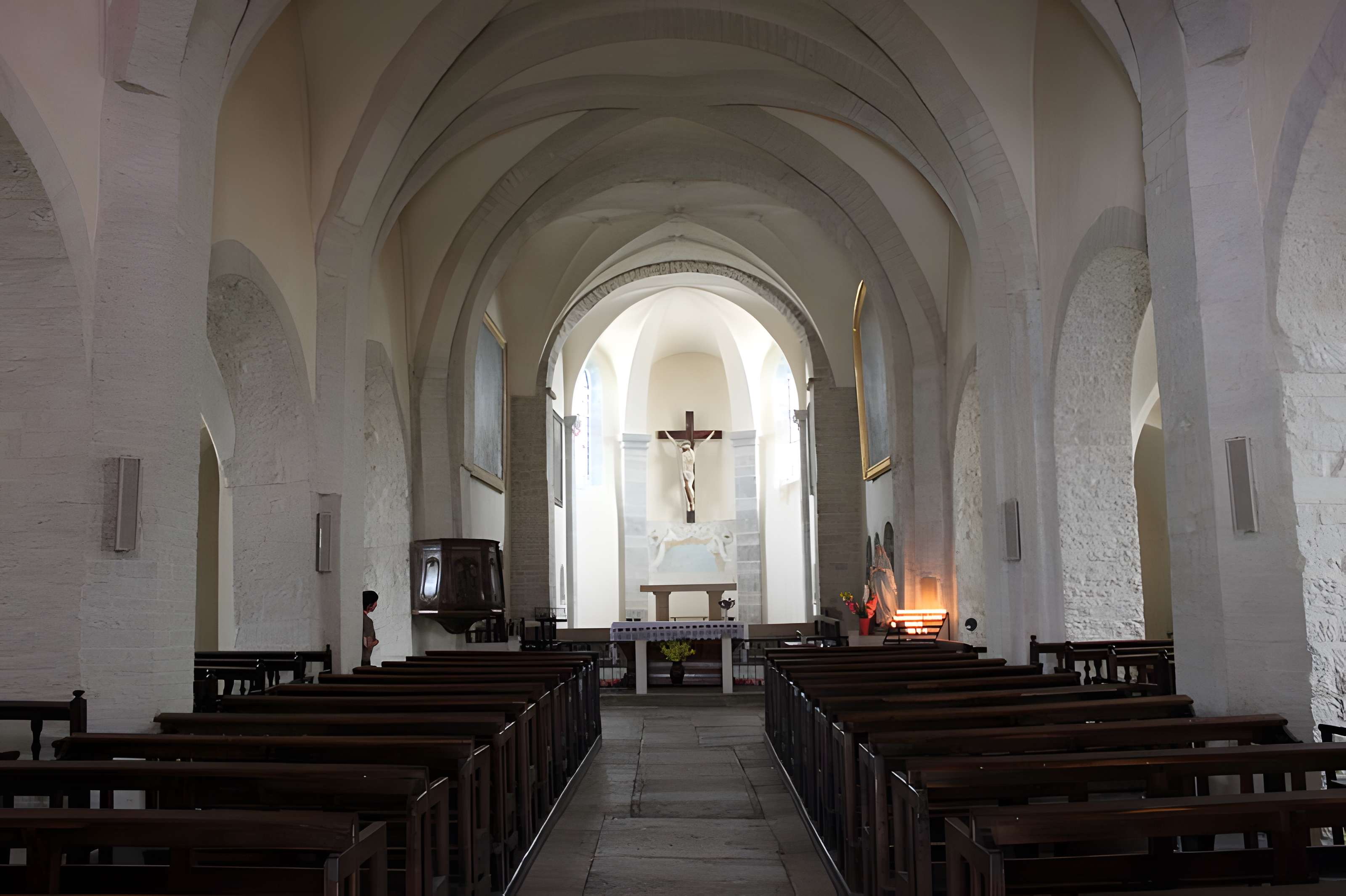 Église Saint-Pierre de Château-Chalon
