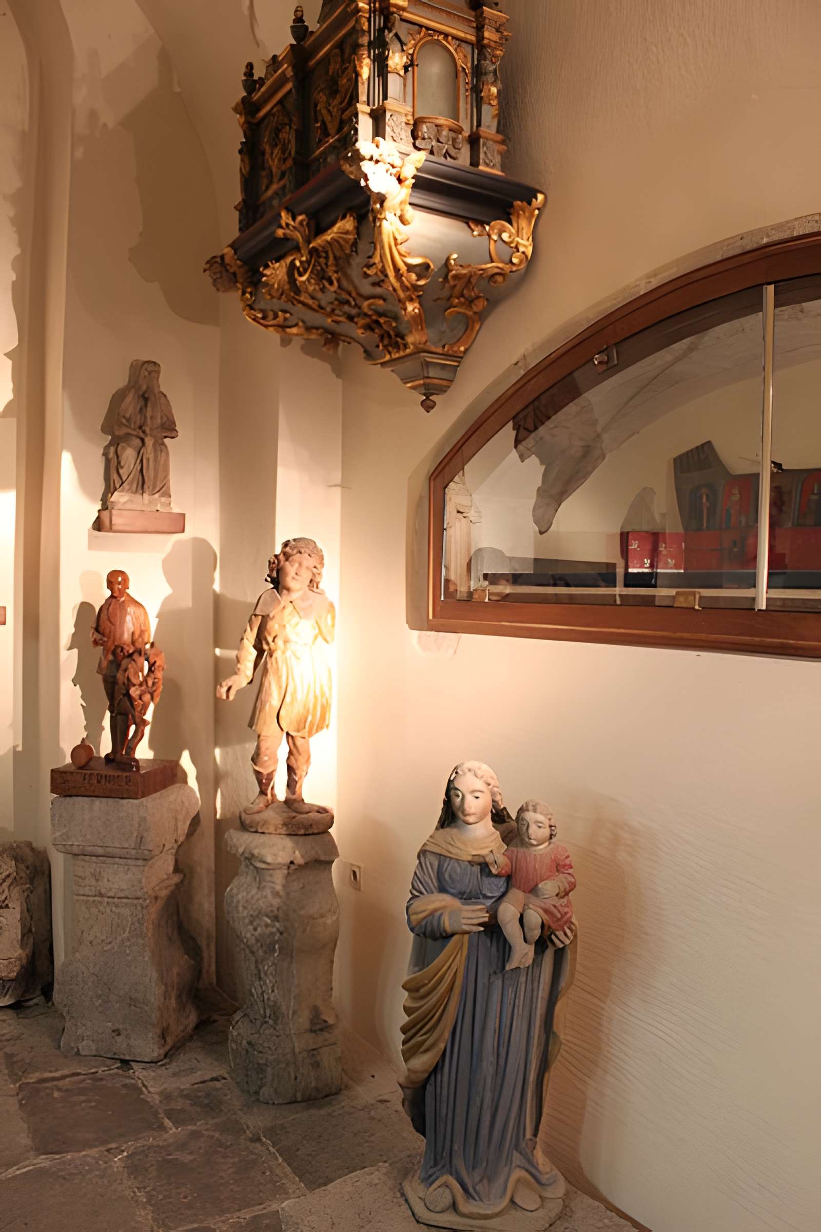 Église Saint-Pierre de Château-Chalon