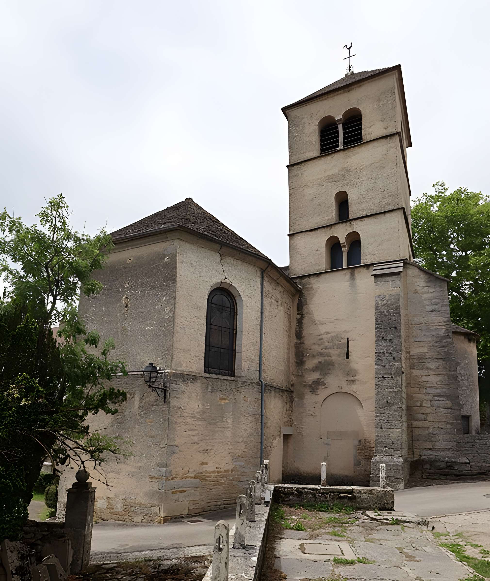 Église Saint-Pierre de Château-Chalon